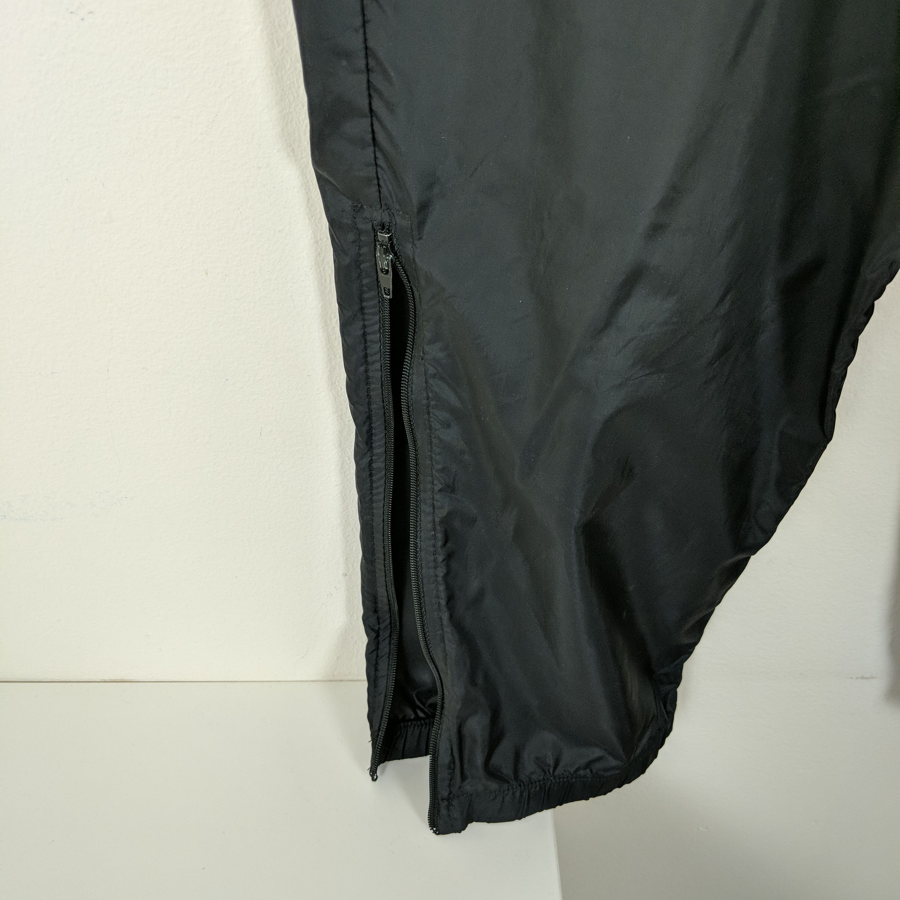 Nike Vintage 90s Nike Black Tonal Track Pants Size US 34 / EU 50 - 5 Thumbnail