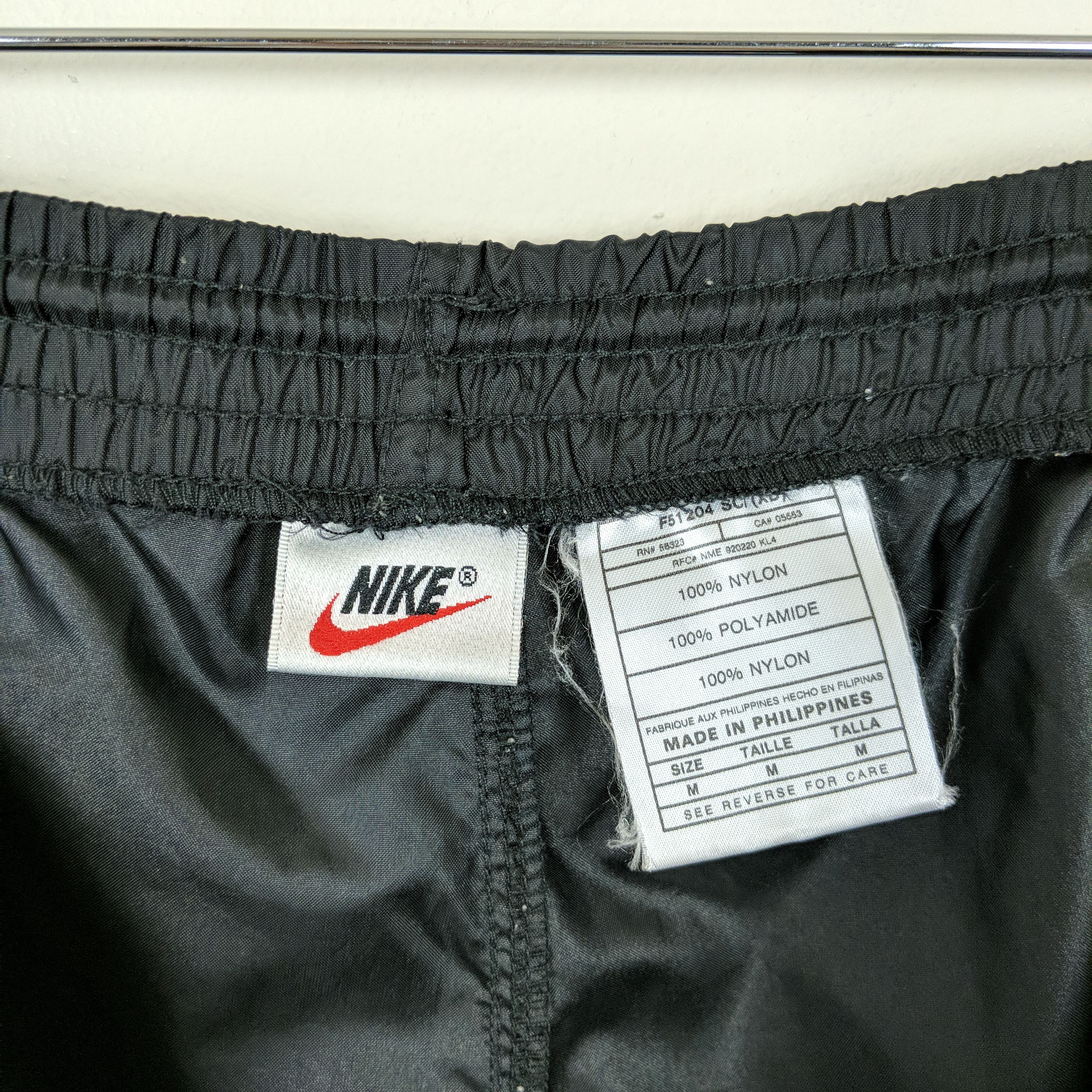 Nike Vintage 90s Nike Black Tonal Track Pants Size US 34 / EU 50 - 4 Thumbnail