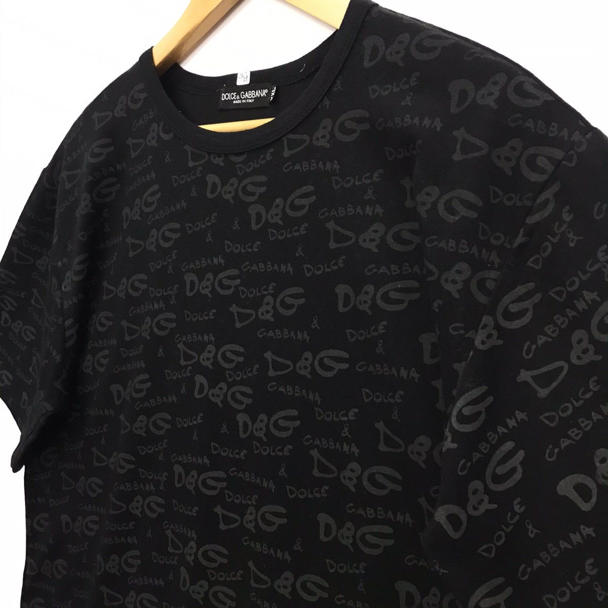 Designer × Dolce & Gabbana Rare!! Dolce Gabbana Fullprint SpellOut Tee Size US XXL / EU 58 / 5 - 9 Thumbnail