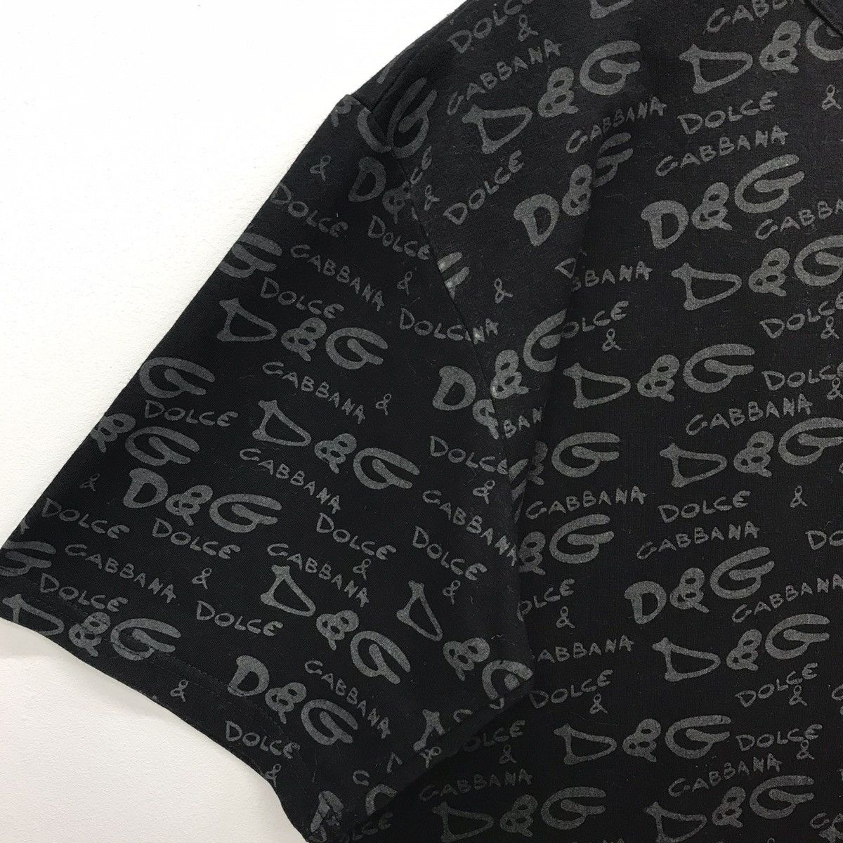 Designer × Dolce & Gabbana Rare!! Dolce Gabbana Fullprint SpellOut Tee Size US XXL / EU 58 / 5 - 5 Thumbnail