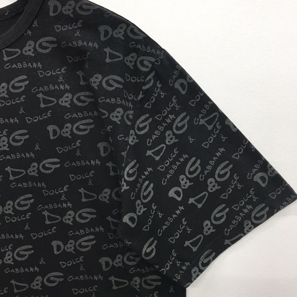 Designer × Dolce & Gabbana Rare!! Dolce Gabbana Fullprint SpellOut Tee Size US XXL / EU 58 / 5 - 4 Thumbnail