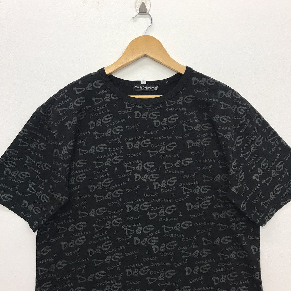 Designer × Dolce & Gabbana Rare!! Dolce Gabbana Fullprint SpellOut Tee Size US XXL / EU 58 / 5 - 2 Thumbnail