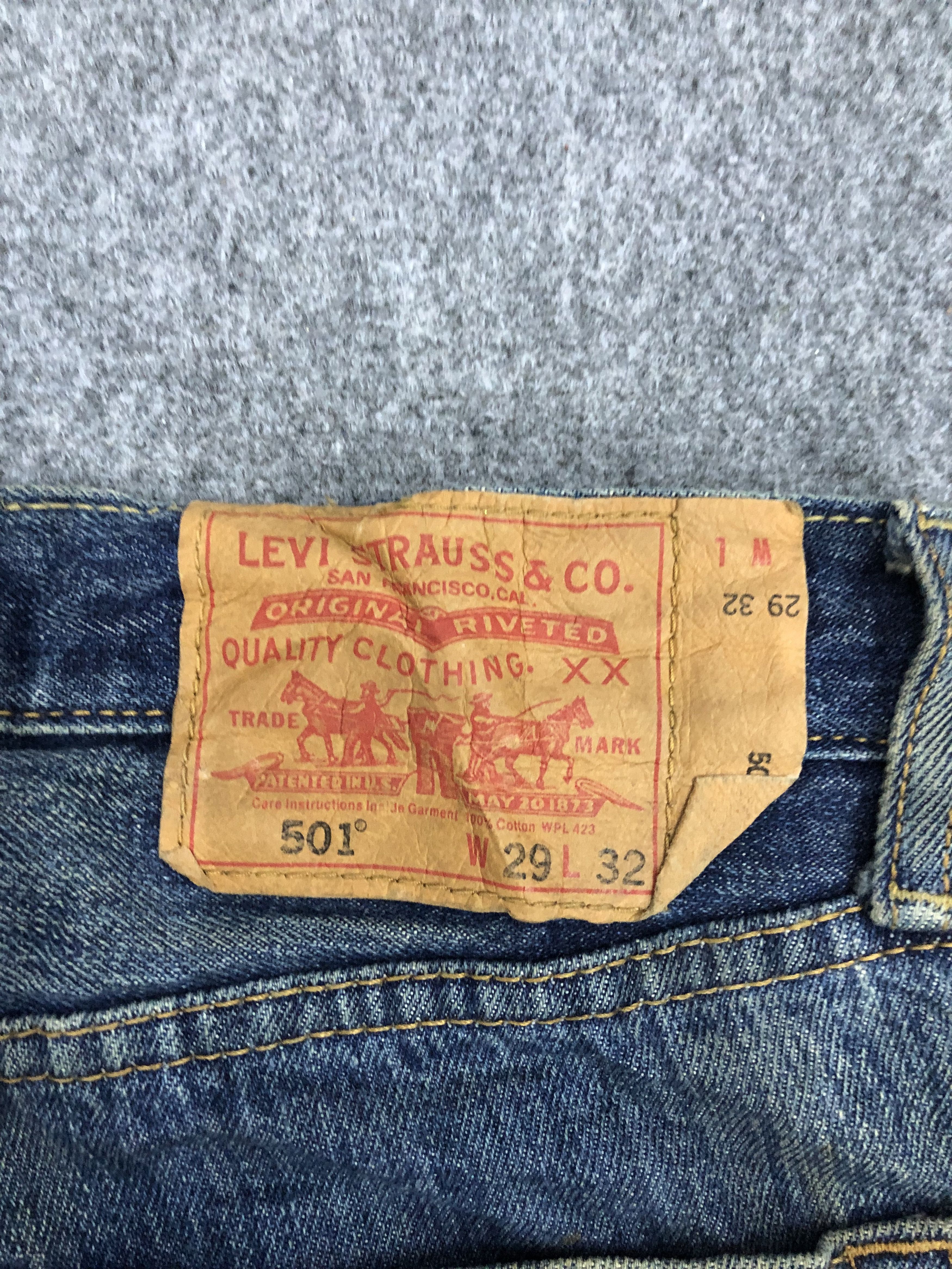 Levi's Vintage Levis 501 Light Wash Denim DP1137 Size US 31 - 5 Thumbnail