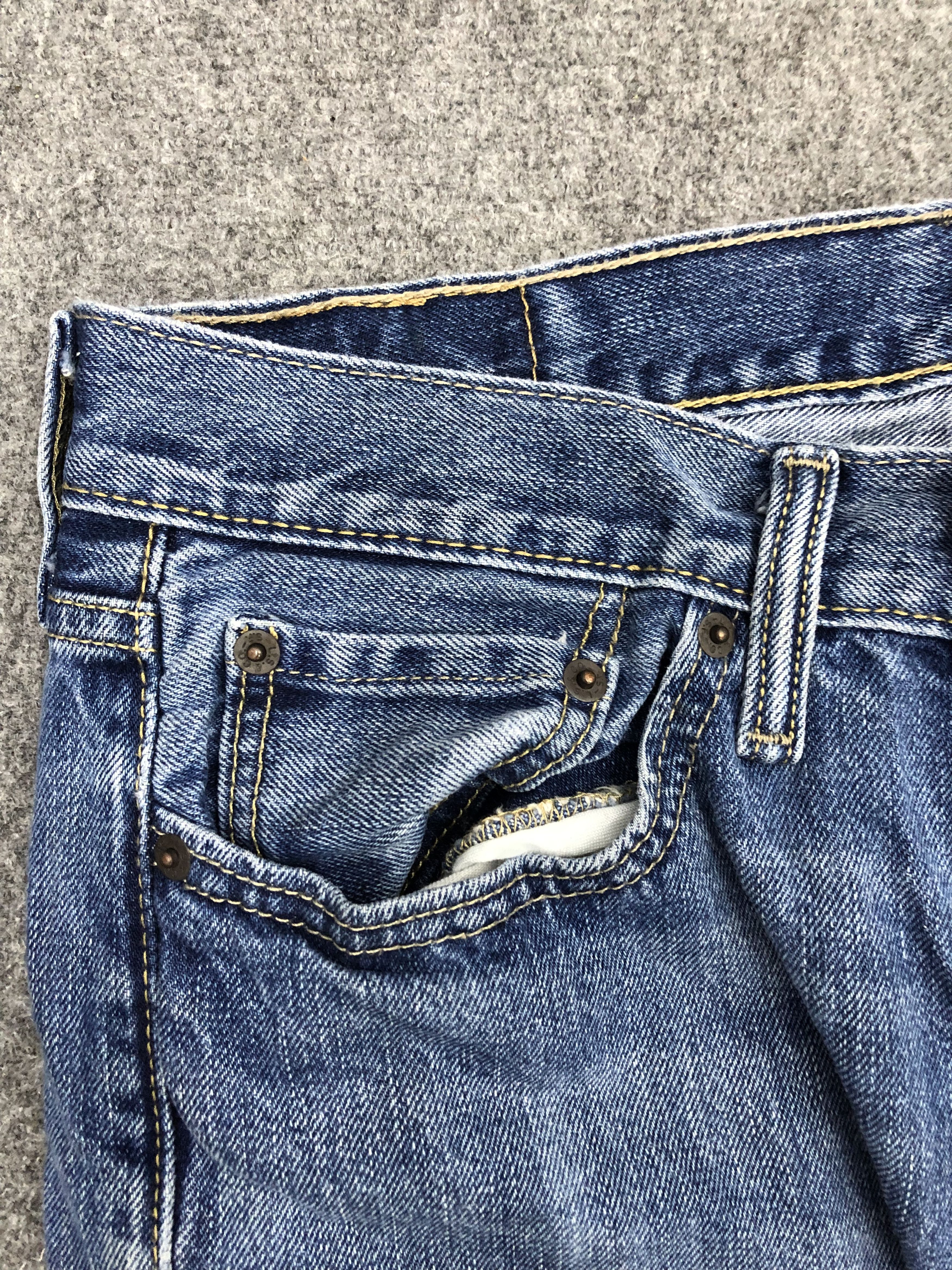 Levi's Vintage Levis 514 Light Wash Denim DP1199 Size US 31 - 9 Thumbnail