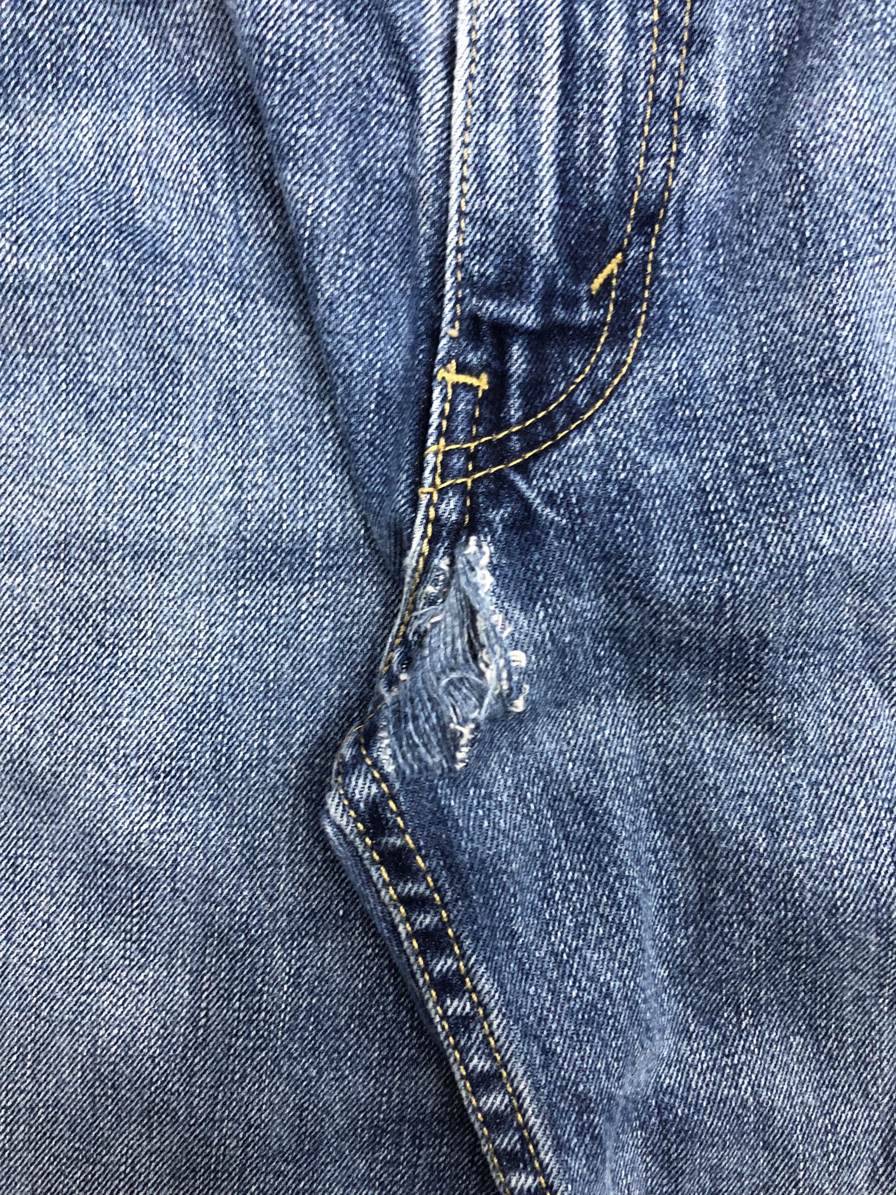 Levi's Vintage Levis 514 Light Wash Denim DP1199 Size US 31 - 11 Thumbnail