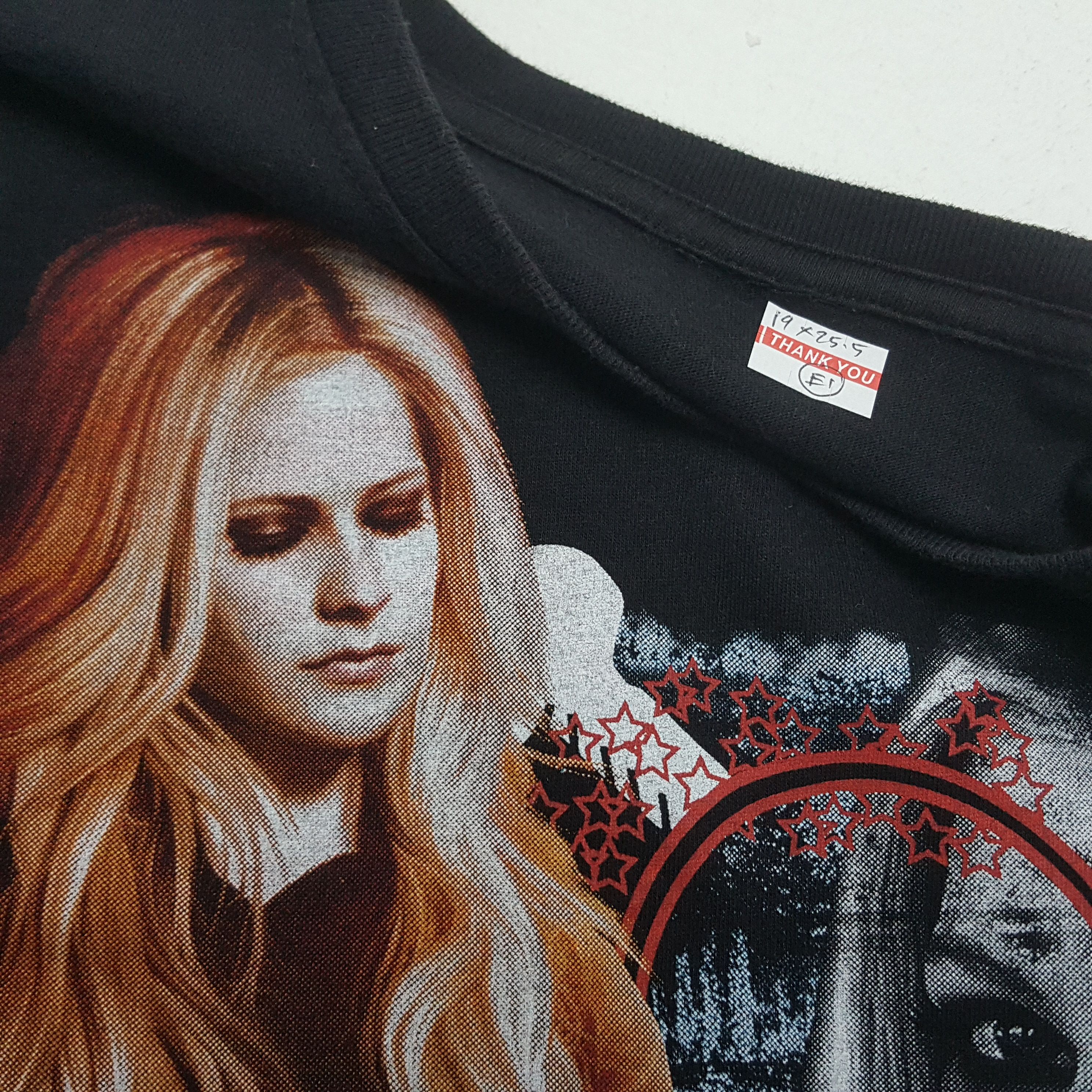 Band Tees × Vintage Vintage Avril Lavigne Canadian Singer tour t-shirt Size US S / EU 44-46 / 1 - 3 Thumbnail