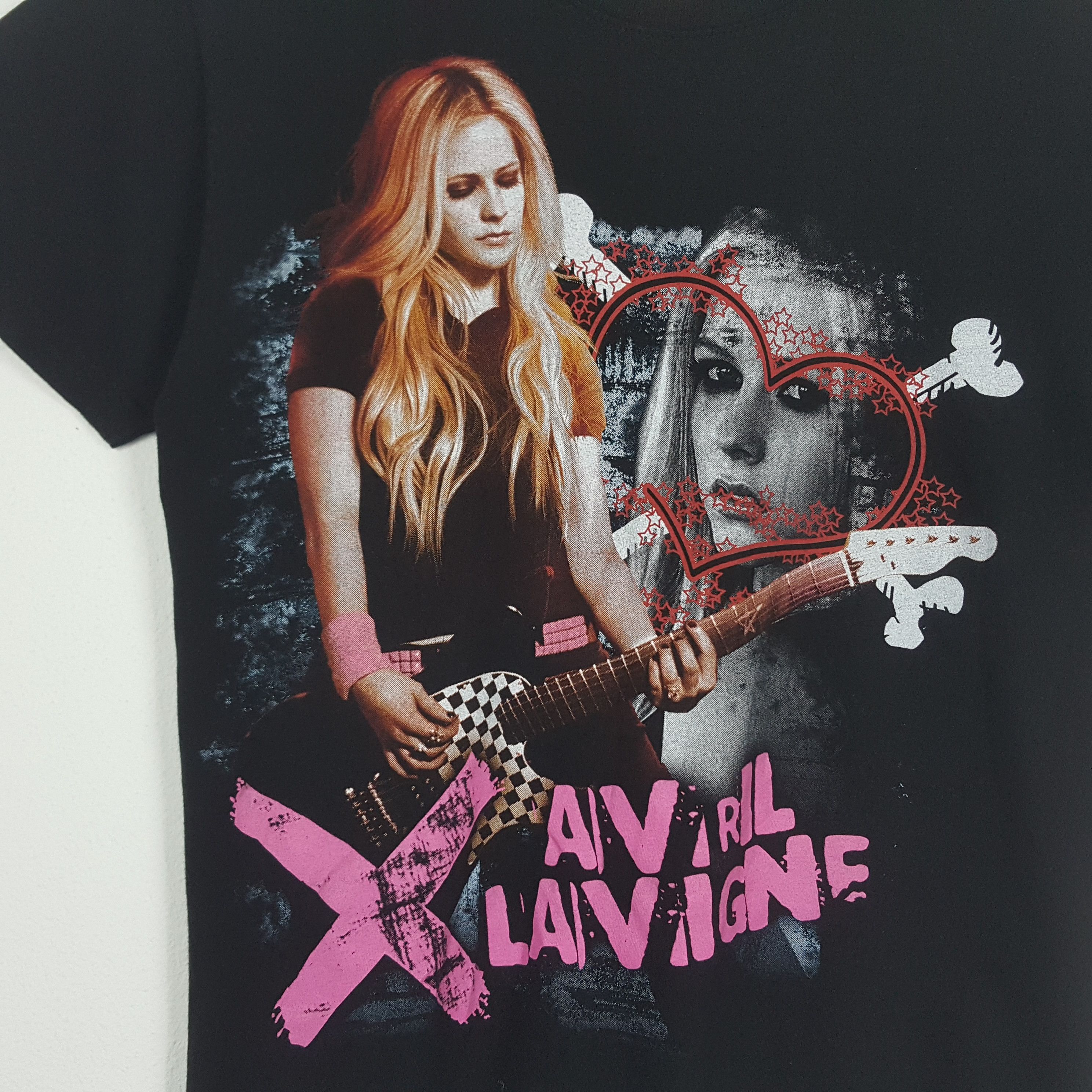 Band Tees × Vintage Vintage Avril Lavigne Canadian Singer tour t-shirt Size US S / EU 44-46 / 1 - 4 Thumbnail
