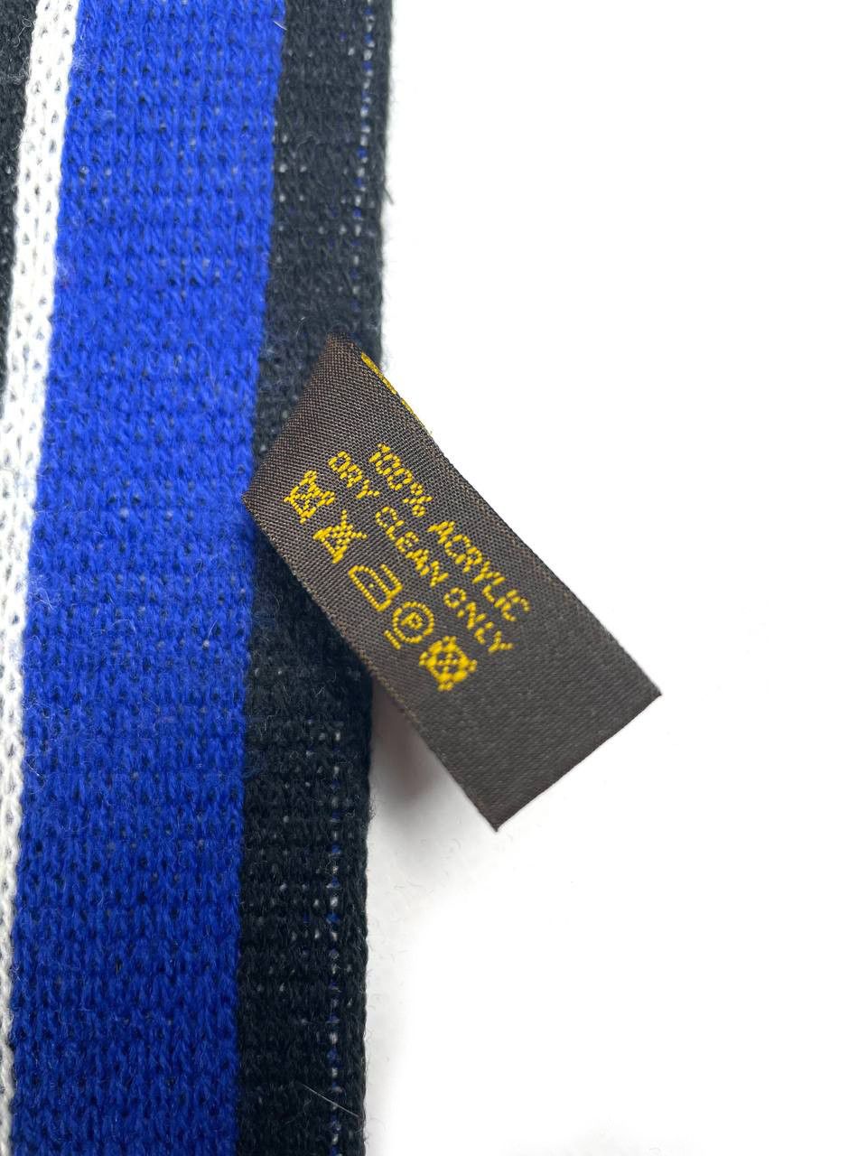 Louis Vuitton Louis Vuitton Rare Vintage Blue & White Scarf Size ONE SIZE - 6 Thumbnail