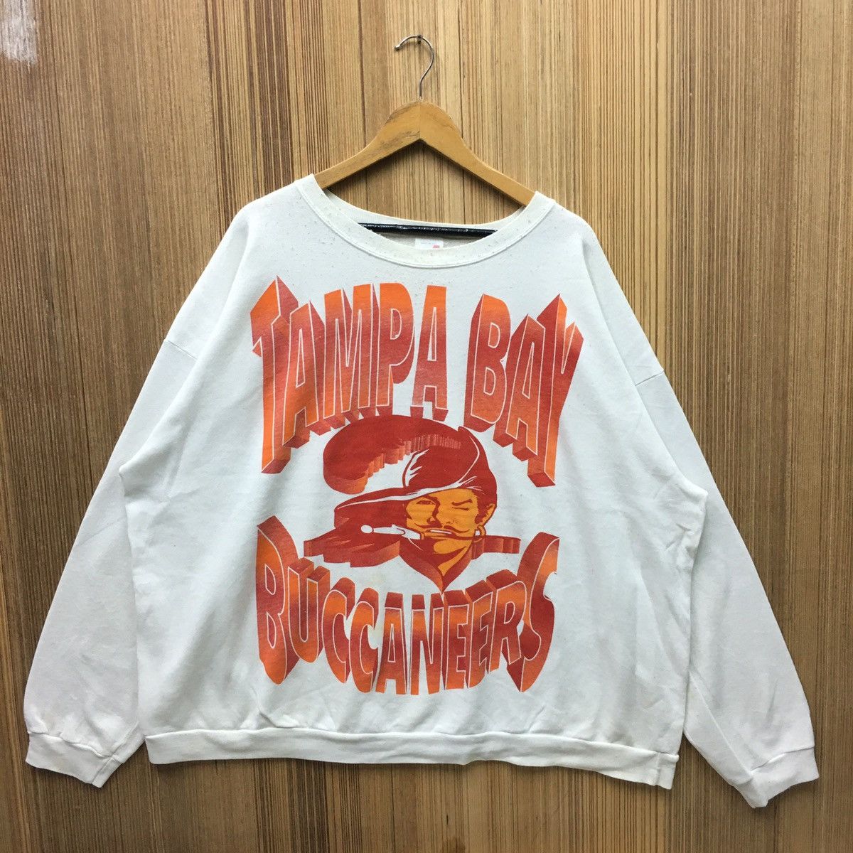 MLB × NFL × Vintage Vintage Tampa Bay Buccaneers NFL Football Team Sweatshirt Size US XXL / EU 58 / 5 - 1 Thumbnail