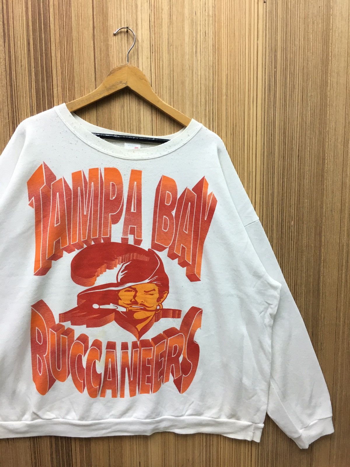 MLB × NFL × Vintage Vintage Tampa Bay Buccaneers NFL Football Team Sweatshirt Size US XXL / EU 58 / 5 - 5 Thumbnail