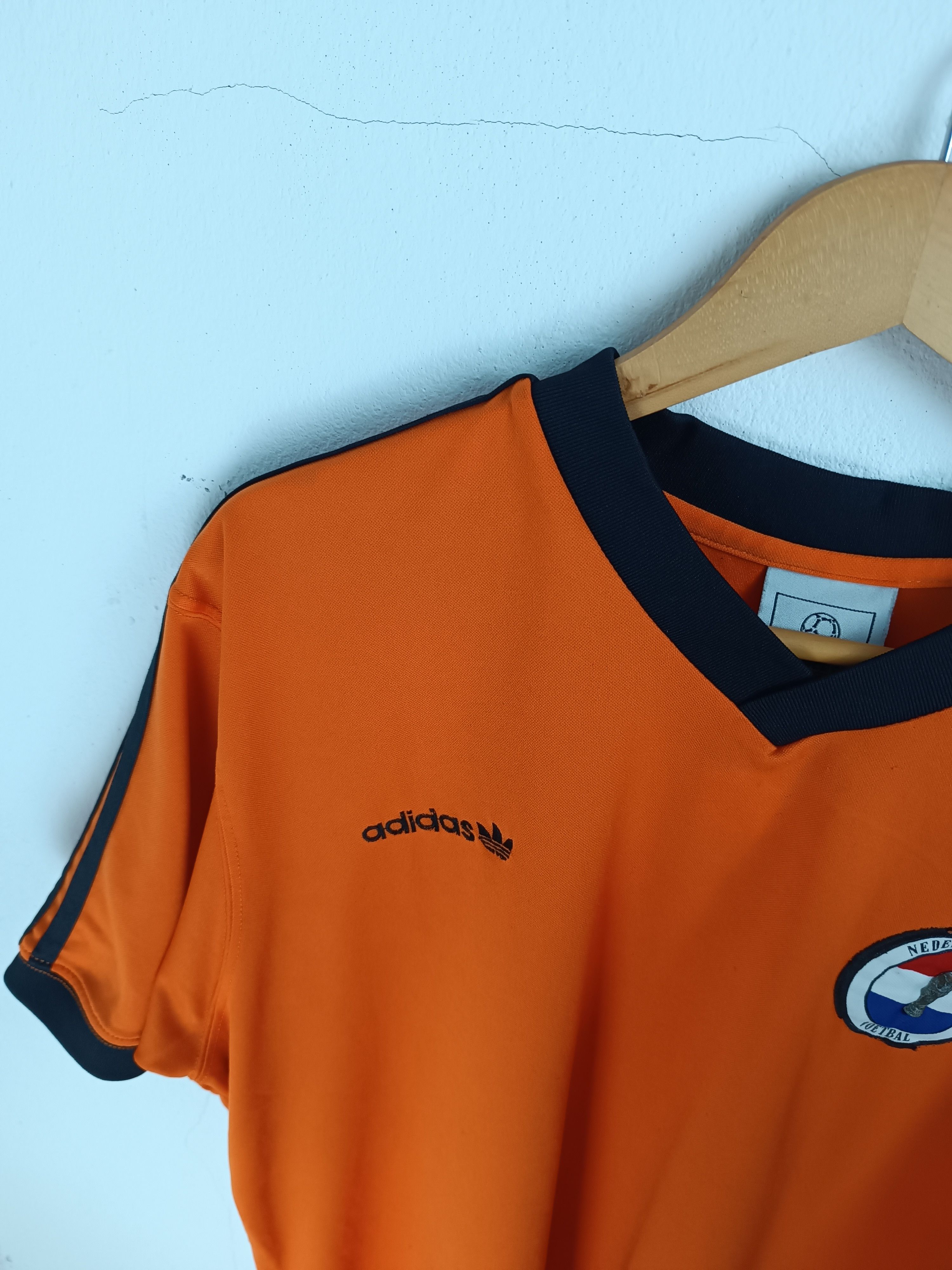 Adidas 🔥RARE🔥VINTAGE '98 ADIDAS NETHERLANDS TEAM JERSEY Size US XL / EU 56 / 4 - 6 Thumbnail