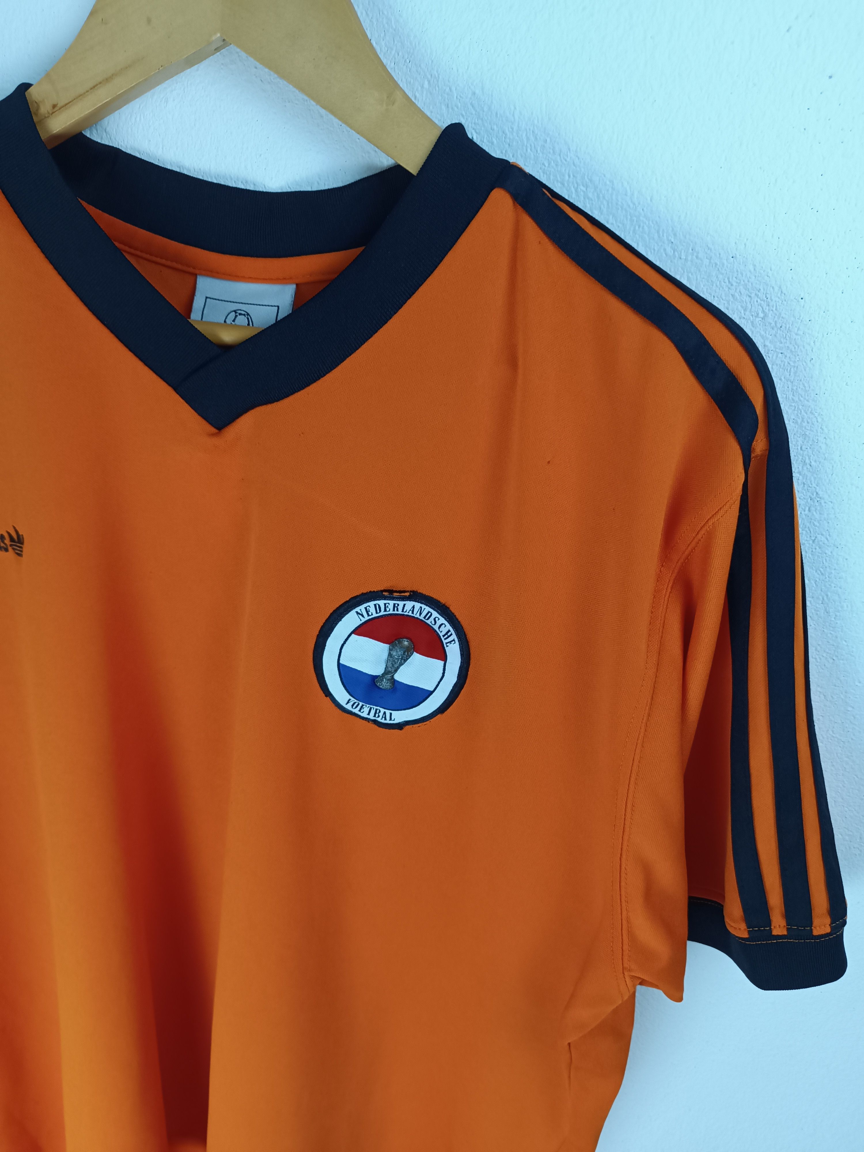 Adidas 🔥RARE🔥VINTAGE '98 ADIDAS NETHERLANDS TEAM JERSEY Size US XL / EU 56 / 4 - 5 Thumbnail