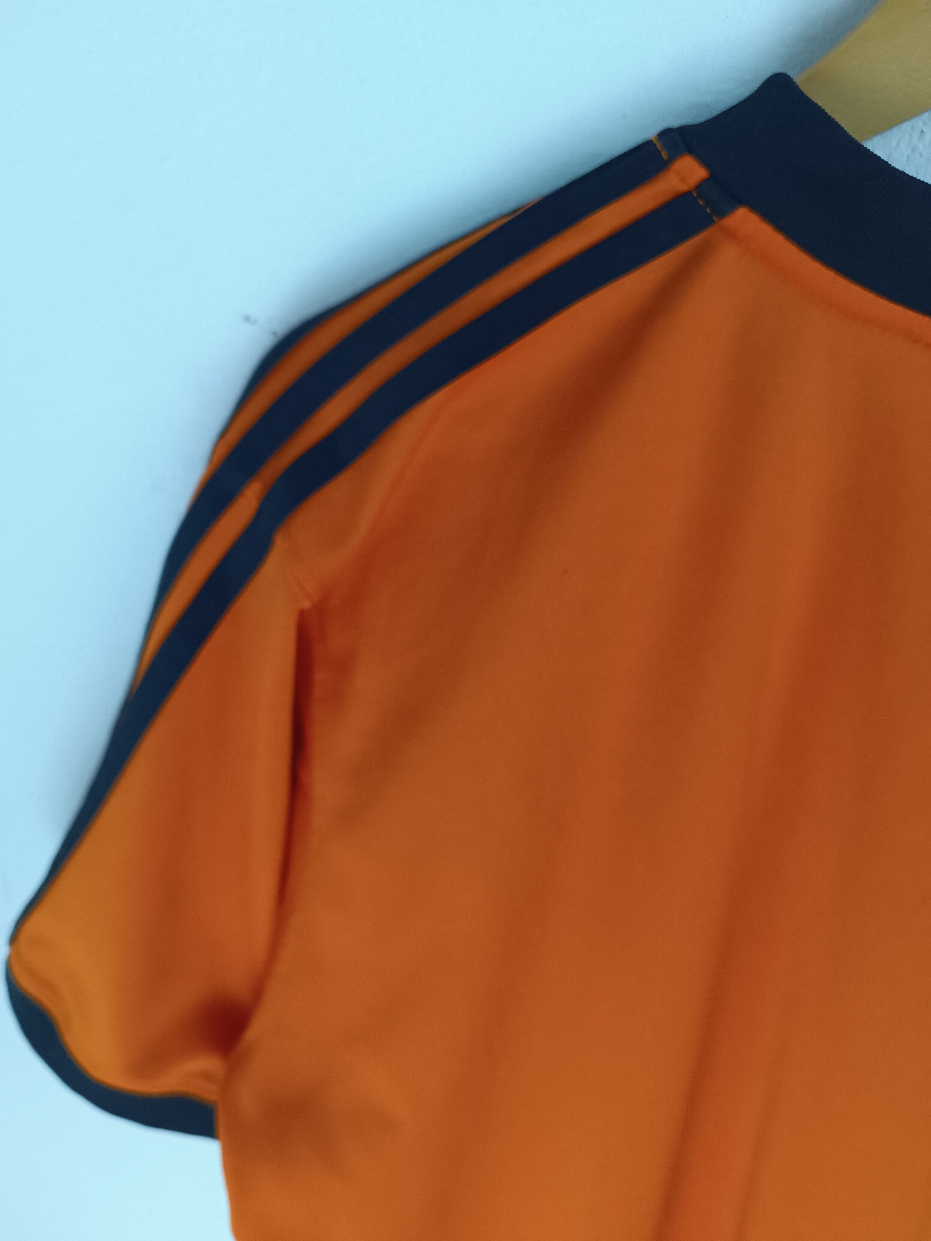 Adidas 🔥RARE🔥VINTAGE '98 ADIDAS NETHERLANDS TEAM JERSEY Size US XL / EU 56 / 4 - 15 Thumbnail