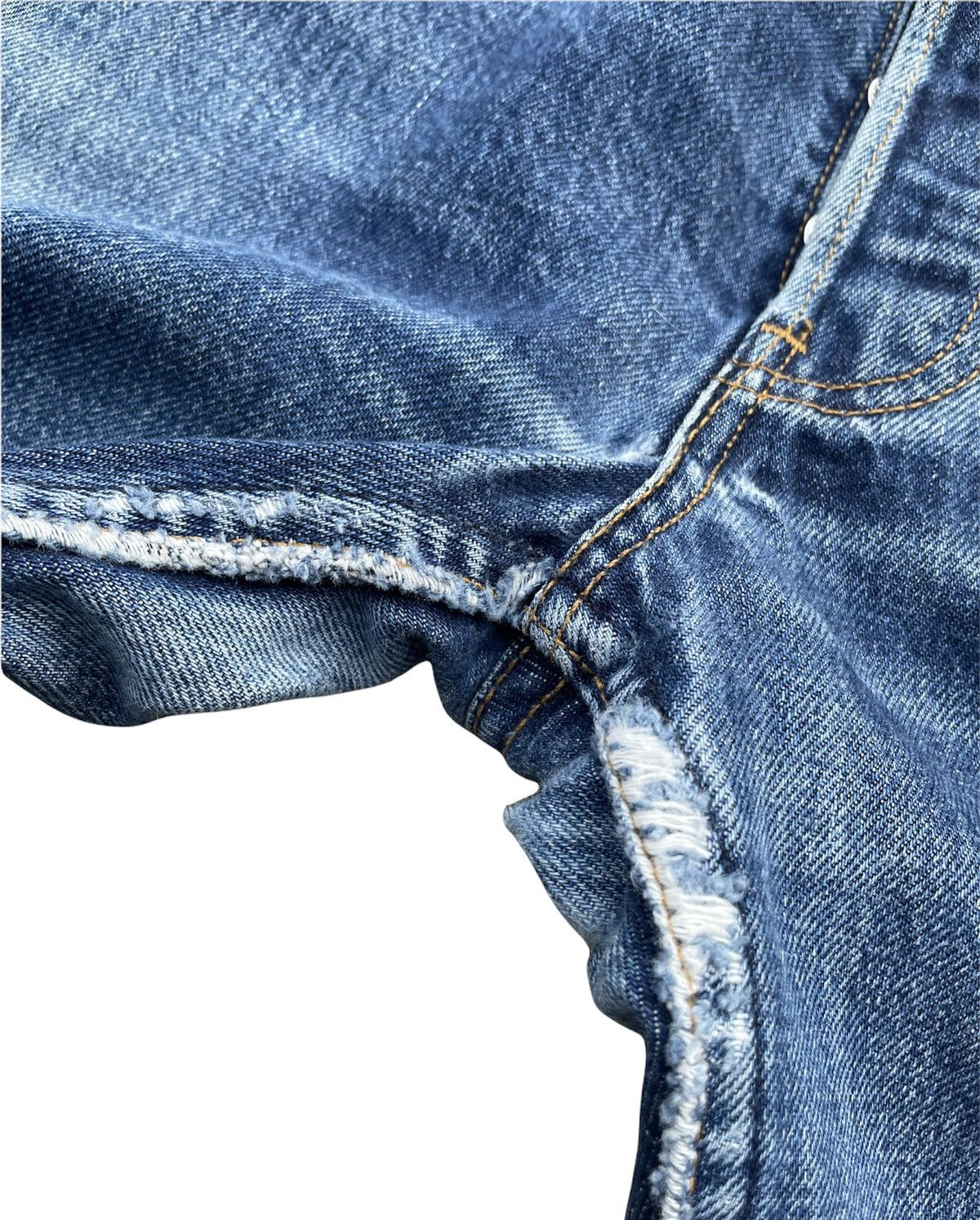 Levi's Levi’s 501 e 2001 Aging Distressed Denim Size US 31 - 7 Thumbnail