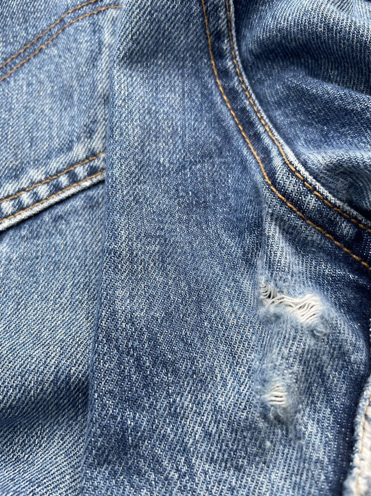 Levi's Levi’s 501 e 2001 Aging Distressed Denim Size US 31 - 23 Thumbnail