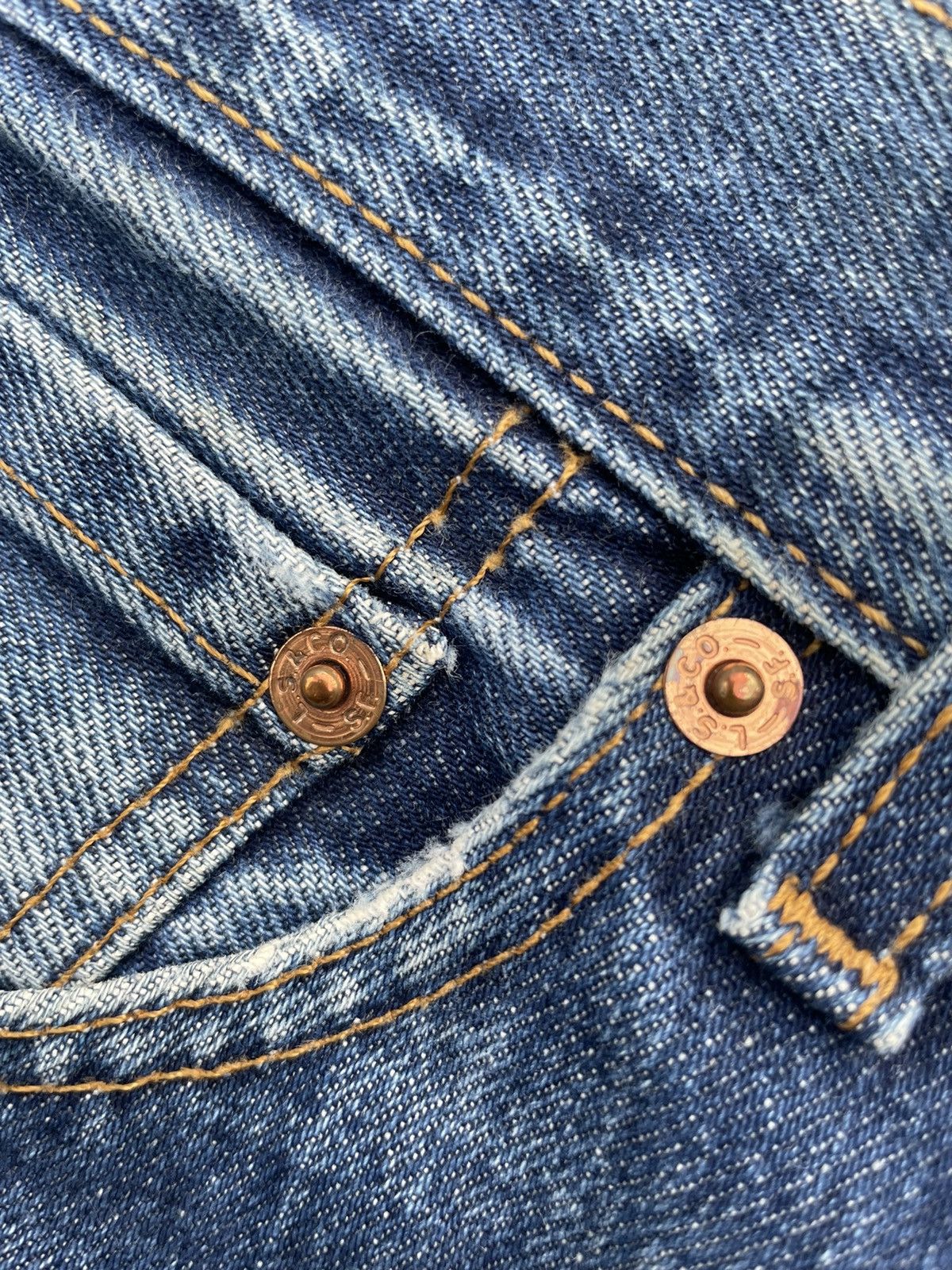 Levi's Levi’s 501 e 2001 Aging Distressed Denim Size US 31 - 20 Thumbnail
