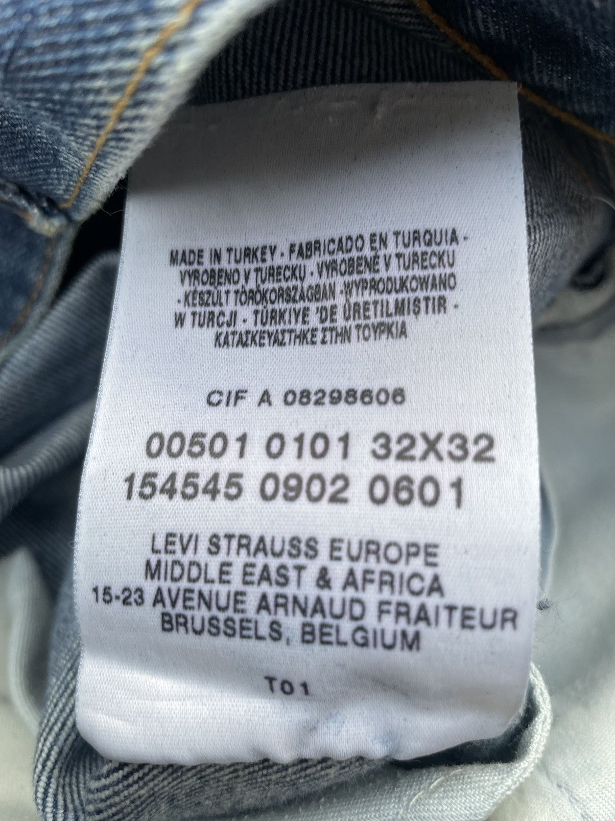 Levi's Levi’s 501 e 2001 Aging Distressed Denim Size US 31 - 15 Thumbnail