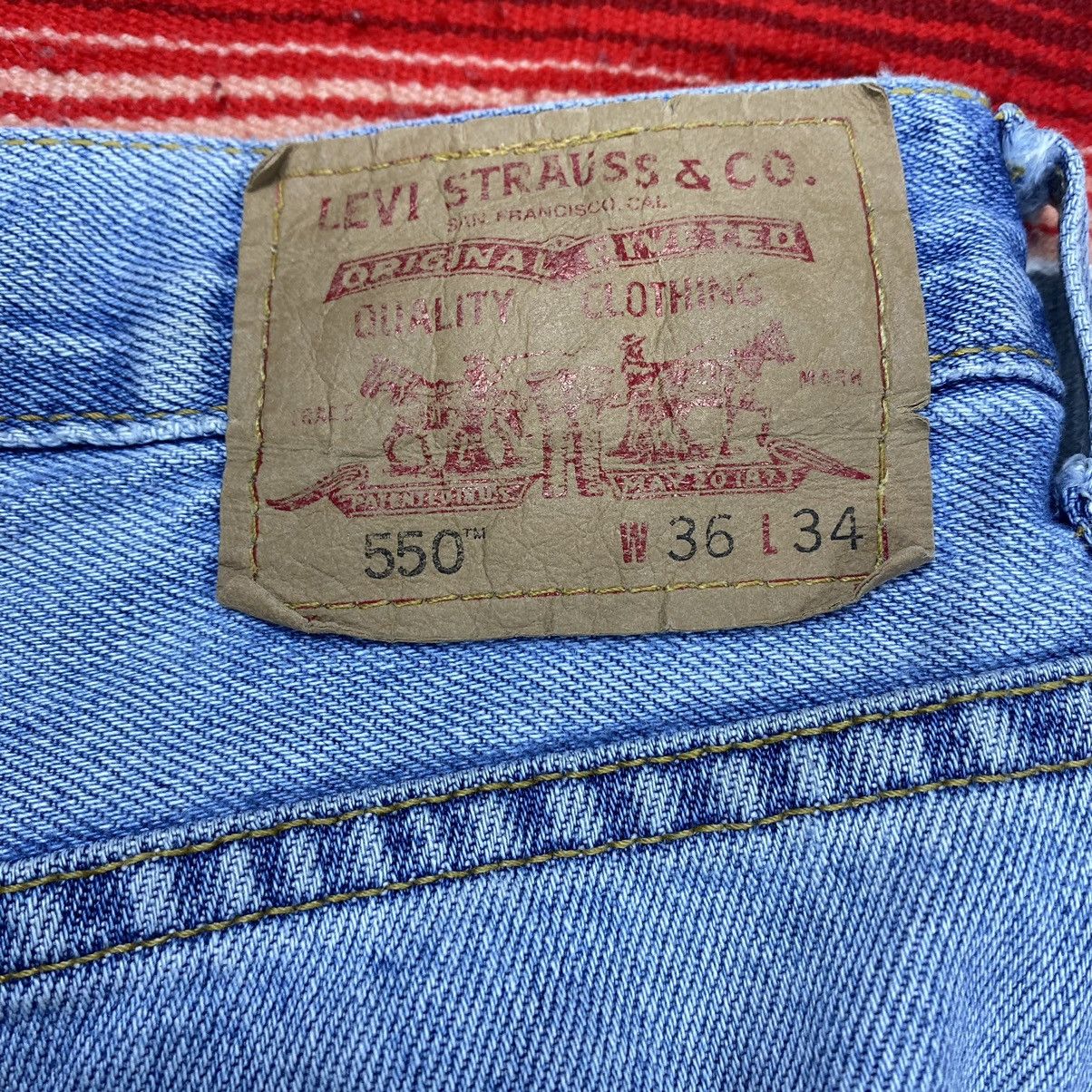 Levi's Vintage Levi’s 550 Washed Blue Distressed Denim Size US 37 - 16 Thumbnail