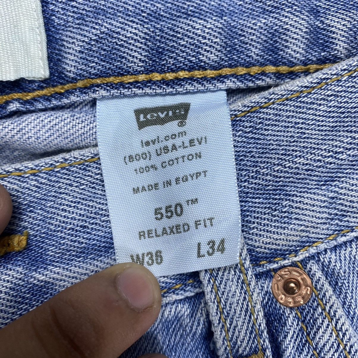 Levi's Vintage Levi’s 550 Washed Blue Distressed Denim Size US 37 - 8 Thumbnail
