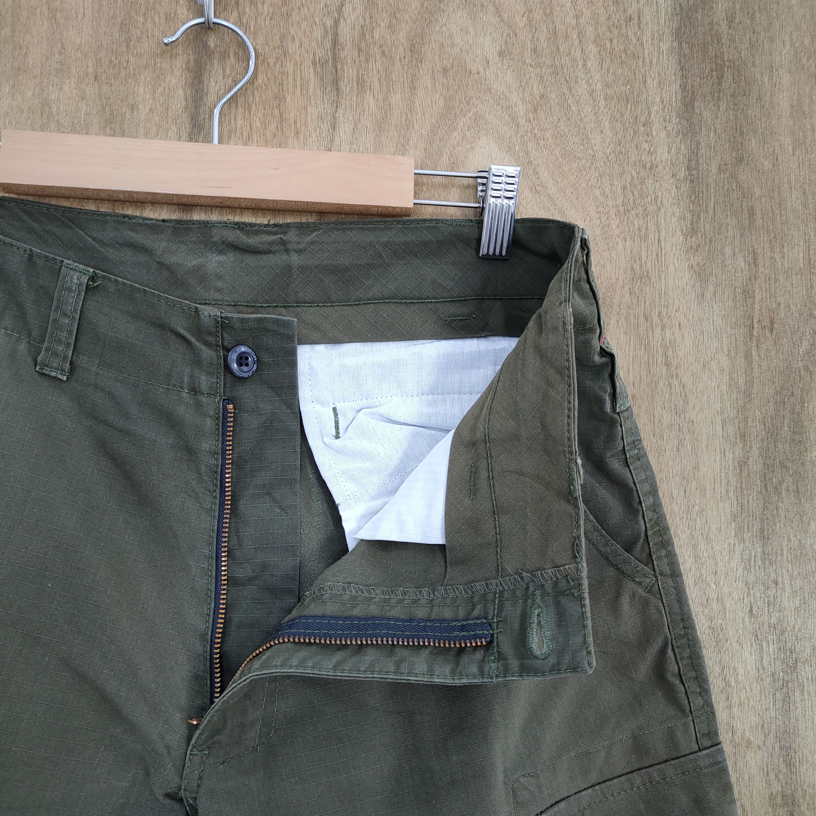 Japanese Brand VINTAGE GLADIATOR BROWN CARGO PANTS Size US 32 / EU 48 - 13 Thumbnail