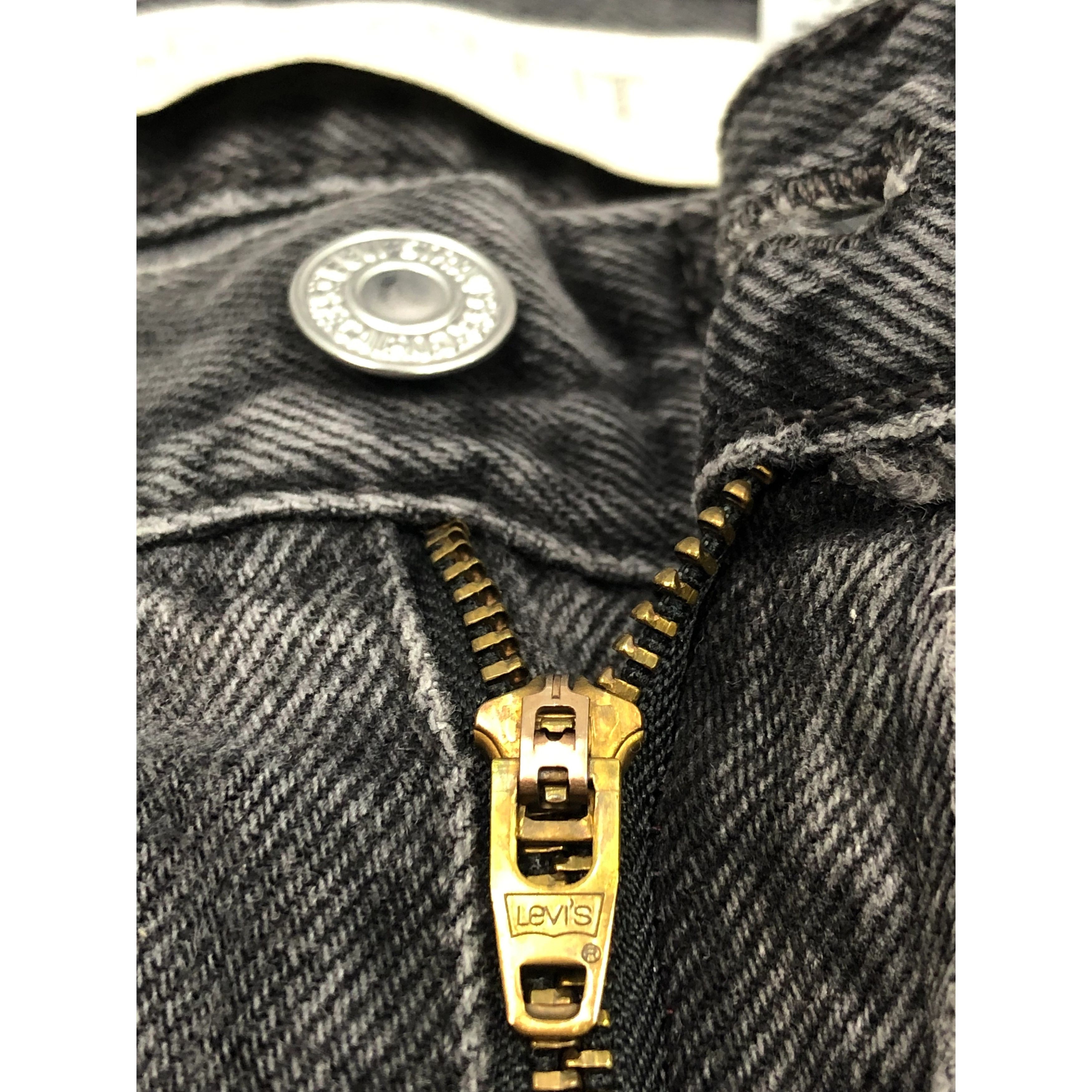 Levi's × Vintage Vintage Sun Faded Levis 505 Regular Fit Black Denim DP0266 Size US 36 / EU 52 - 8 Thumbnail