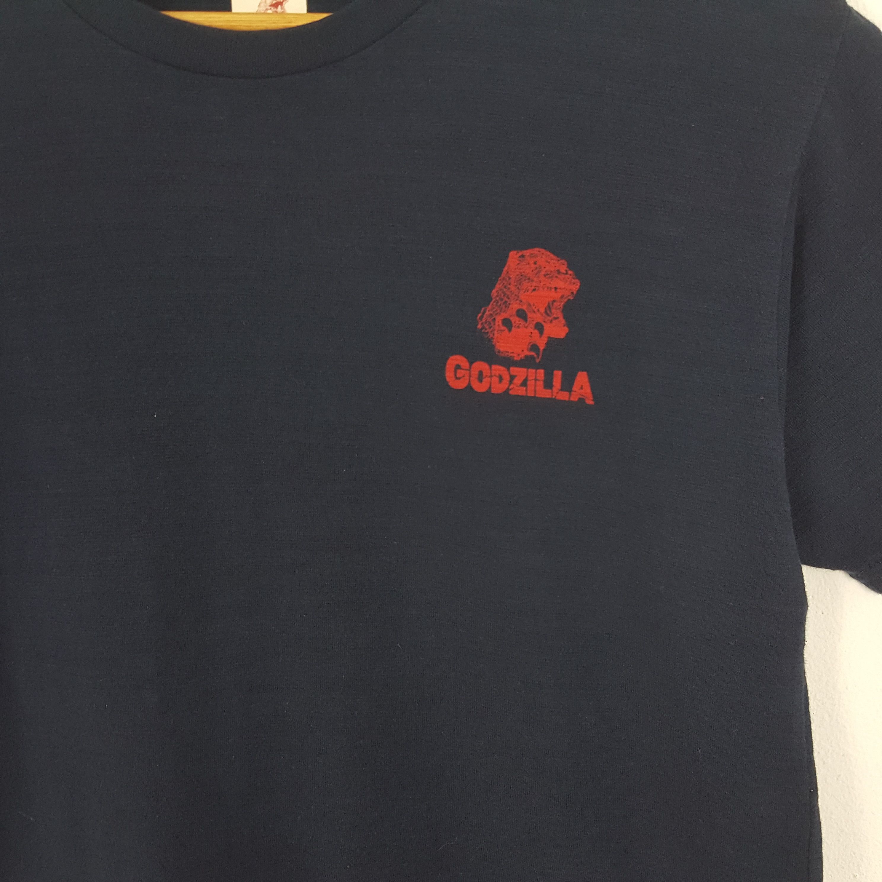 Japanese Brand × Vintage Vintage GODZILLA Japanese Movie Science Fiction T-Shirt Size US XL / EU 56 / 4 - 4 Thumbnail