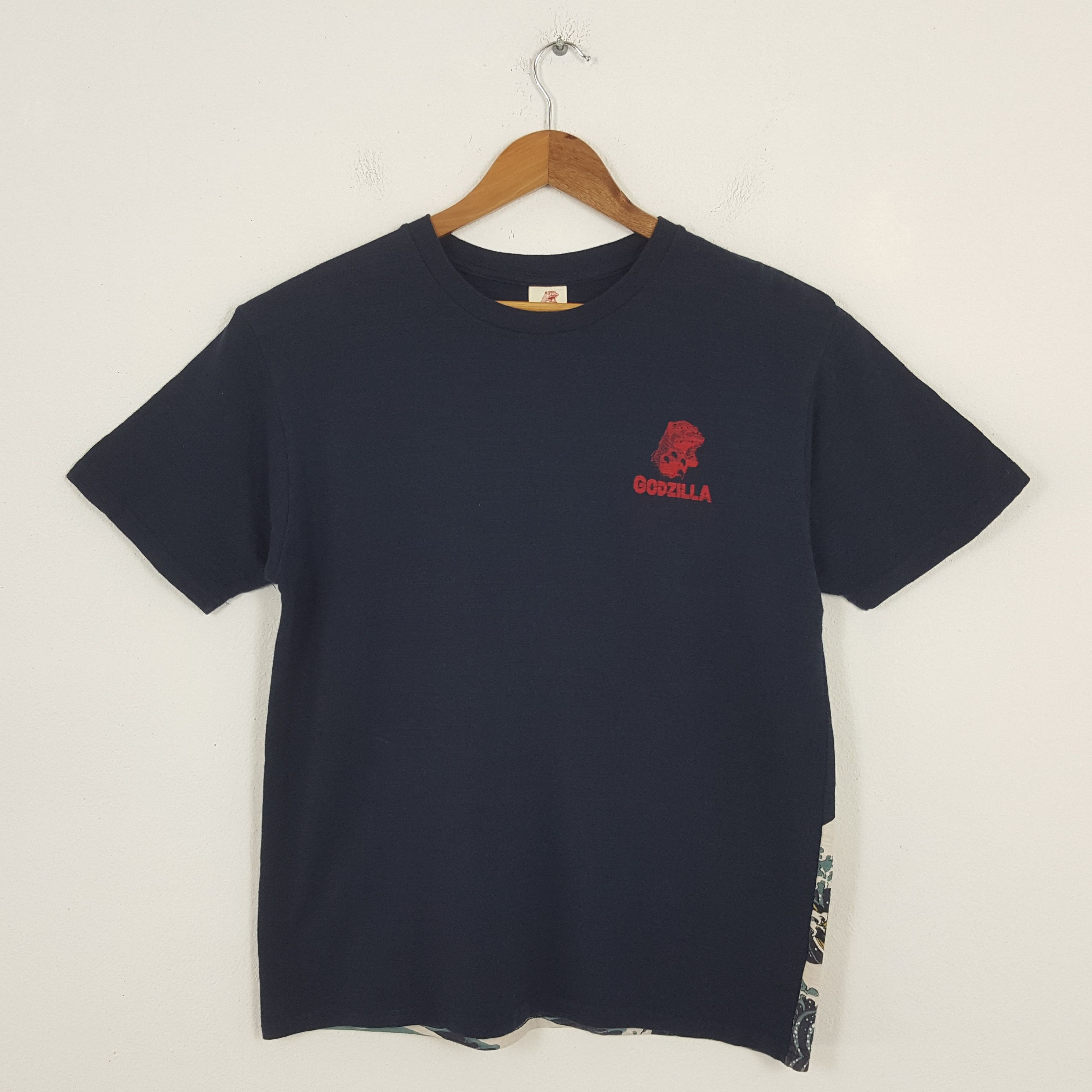 Japanese Brand × Vintage Vintage GODZILLA Japanese Movie Science Fiction T-Shirt Size US XL / EU 56 / 4 - 3 Thumbnail