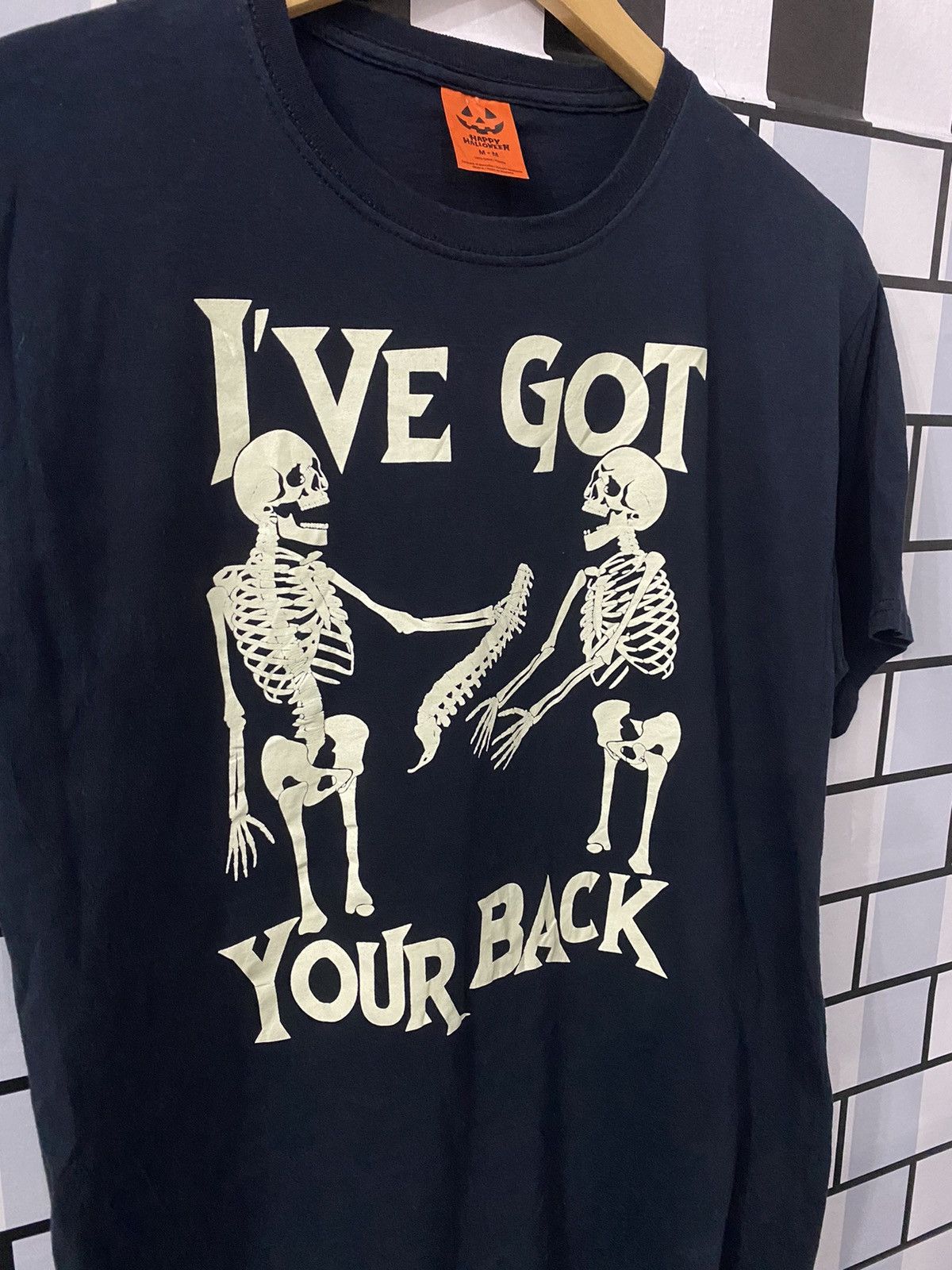 Vintage Vintage Sekeleton I've Got Your Back Glow in The Dark Tshirt Size US S / EU 44-46 / 1 - 3 Thumbnail