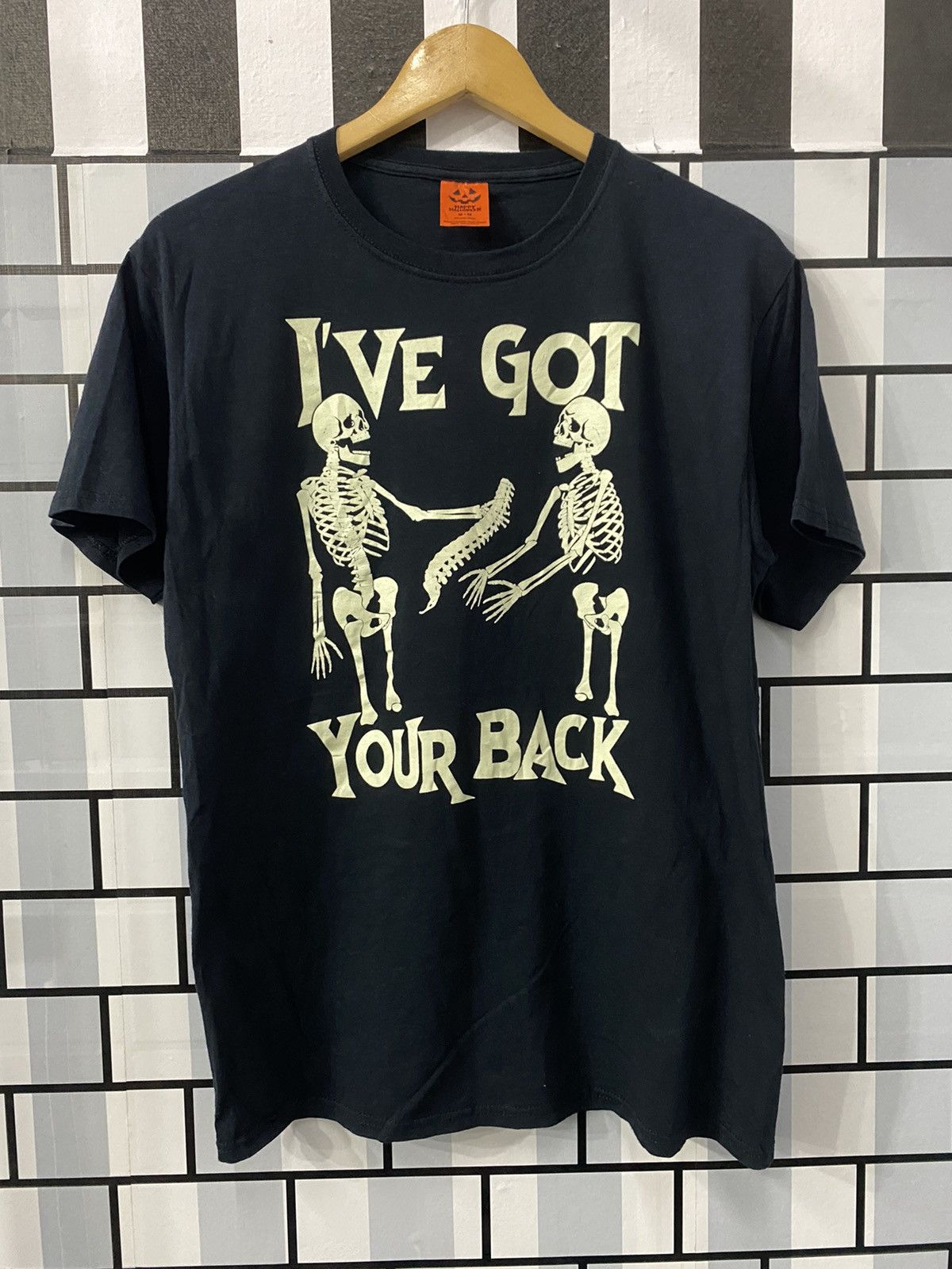 Vintage Vintage Sekeleton I've Got Your Back Glow in The Dark Tshirt Size US S / EU 44-46 / 1 - 1 Thumbnail