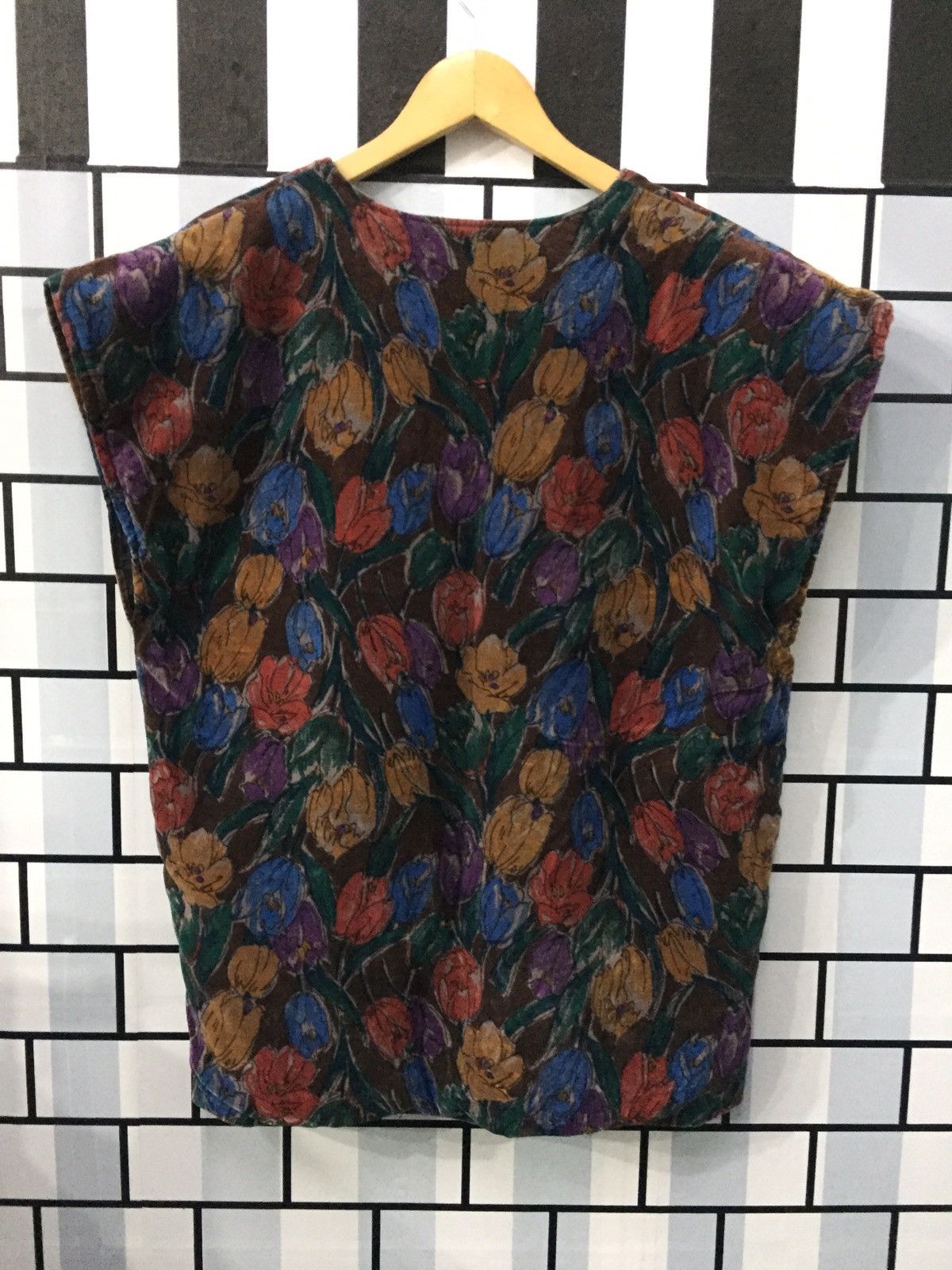 Japanese Brand Floral vest Japanese art velvet Sherpa Size US M / EU 48-50 / 2 - 3 Thumbnail