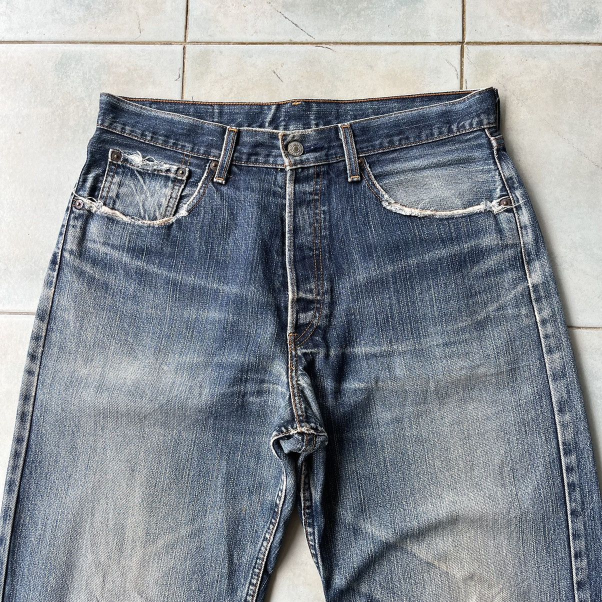 Levi's × Levi's Vintage Clothing Vintage Levis 559 Distressed Faded Blue Baggy Jeans Size US 34 / EU 50 - 6 Thumbnail