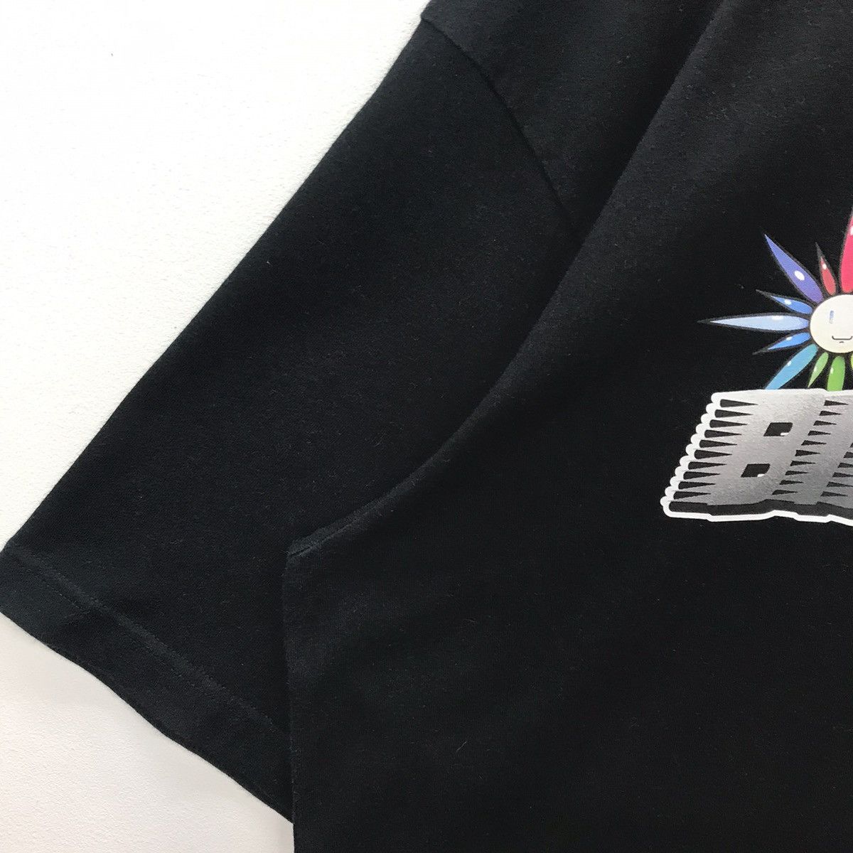 Billie Eilish × Takashi Murakami × Uniqlo Rare!!Uniqlo X Billie Eilish X TakashiMurakami Spellout Tee Size US XL / EU 56 / 4 - 6 Thumbnail