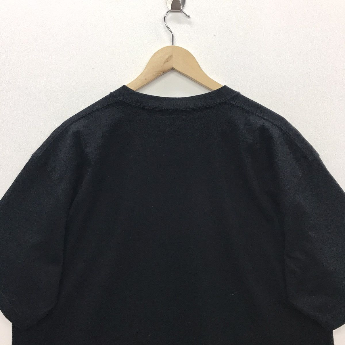 Billie Eilish × Takashi Murakami × Uniqlo Rare!!Uniqlo X Billie Eilish X TakashiMurakami Spellout Tee Size US XL / EU 56 / 4 - 9 Thumbnail
