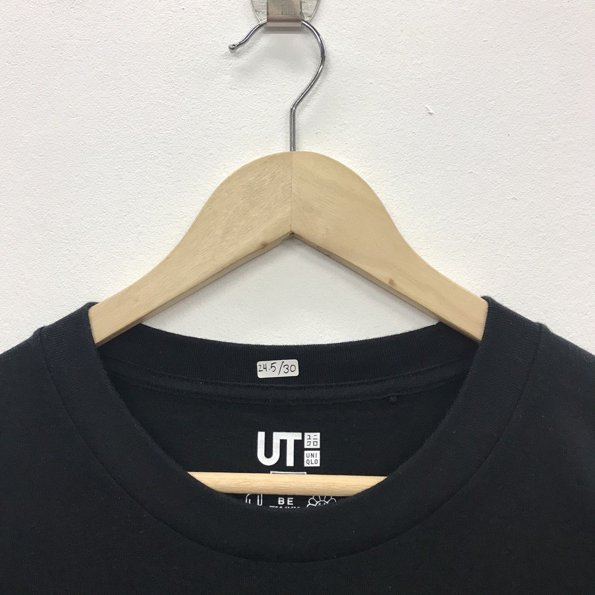 Billie Eilish × Takashi Murakami × Uniqlo Rare!!Uniqlo X Billie Eilish X TakashiMurakami Spellout Tee Size US XL / EU 56 / 4 - 3 Thumbnail