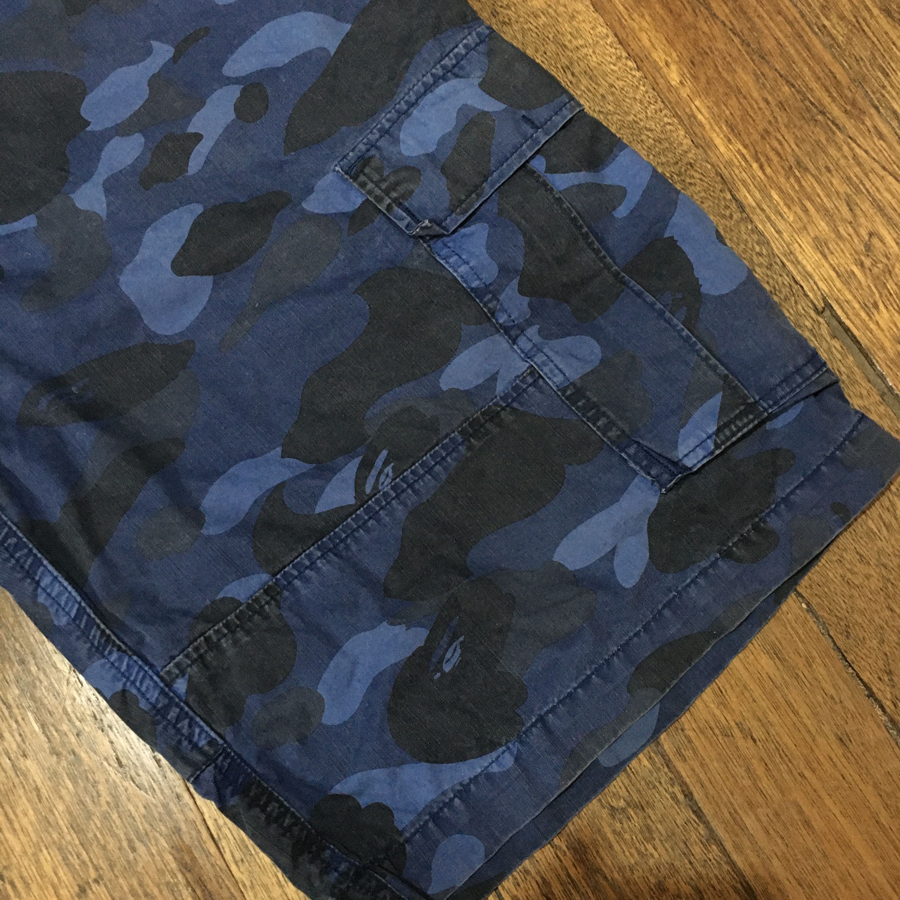Bape OG Bape Blue Camo Cargo short Size US 34 / EU 50 - 7 Thumbnail
