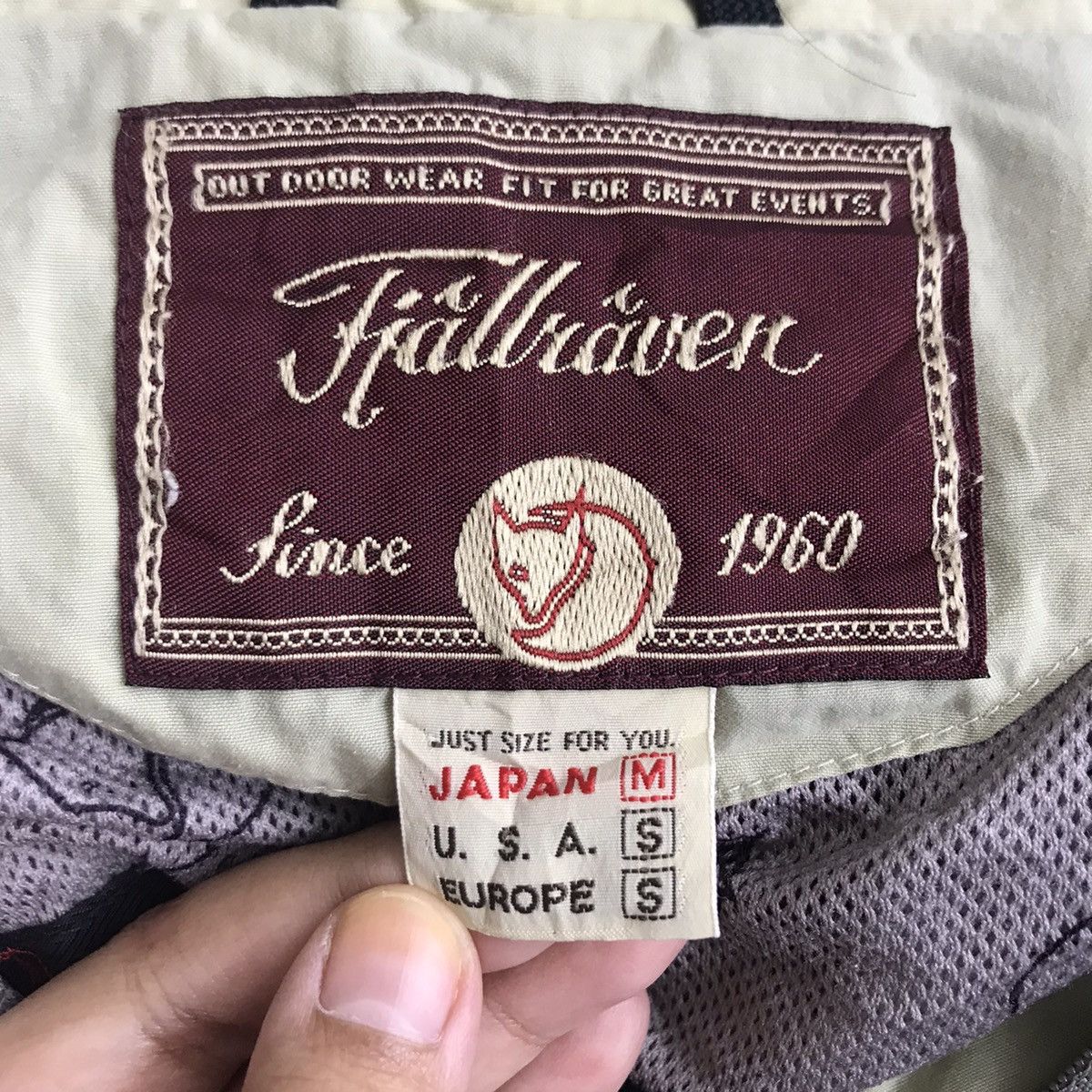 Fjallraven Vintage FJALLRAVEN OUTDOOR Swedish Brand Cream Jacket Size US M / EU 48-50 / 2 - 5 Thumbnail