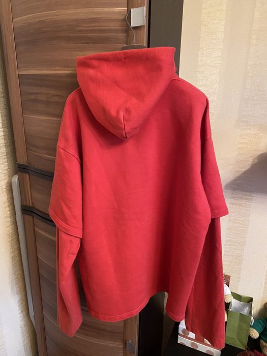 Vetements tommy hilfiger double hotsell sleeve hoodie