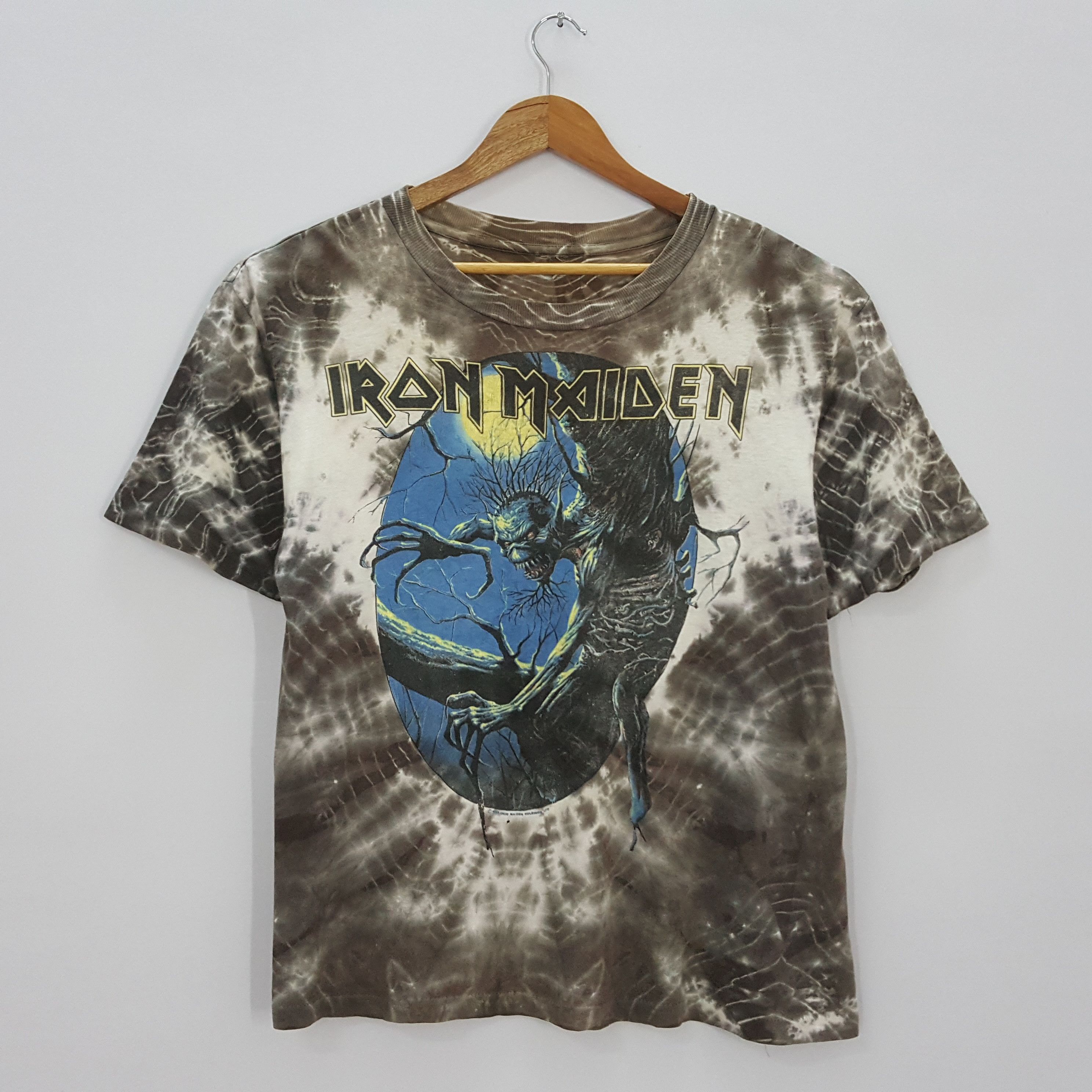 Band Tees × Iron Maiden × Vintage Vintage 90's IRON MAIDEN American Metal Band tie dye tees Size US L / EU 52-54 / 3 - 1 Thumbnail