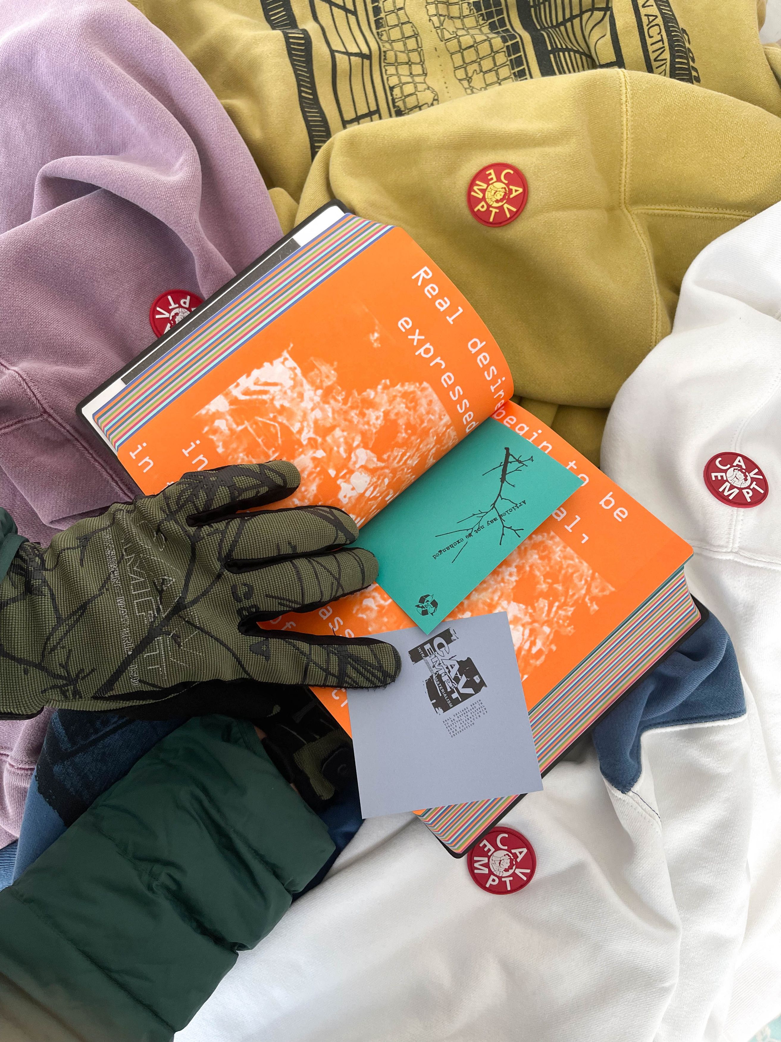 Cav Empt × Japanese Brand Cav Empt Owner’s Manual 2016/11 Limited Edition Book Size ONE SIZE - 7 Thumbnail