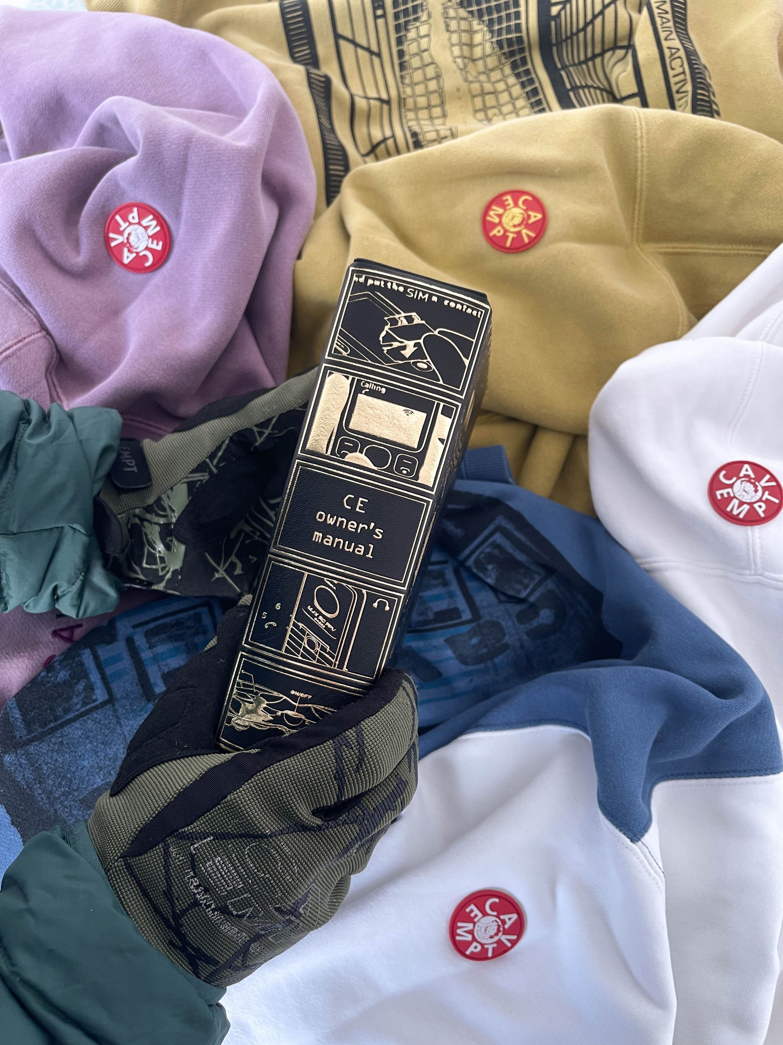 Cav Empt × Japanese Brand Cav Empt Owner’s Manual 2016/11 Limited Edition Book Size ONE SIZE - 10 Thumbnail