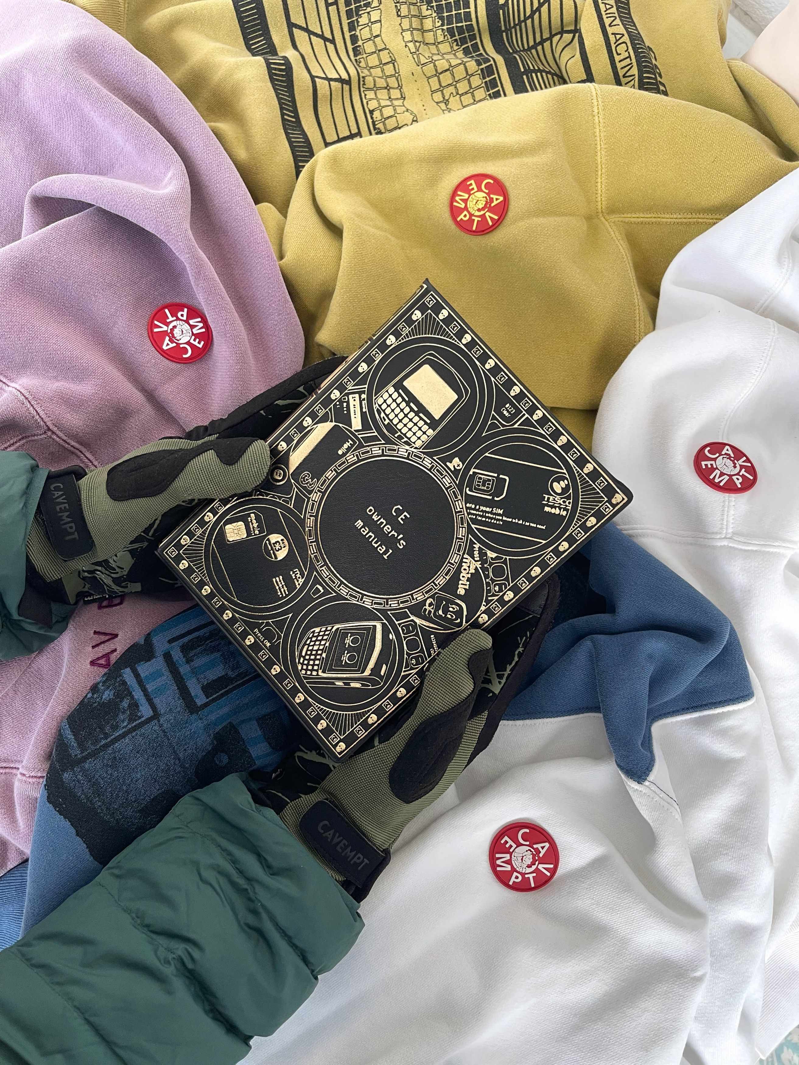 Cav Empt × Japanese Brand Cav Empt Owner’s Manual 2016/11 Limited Edition Book Size ONE SIZE - 1 Thumbnail