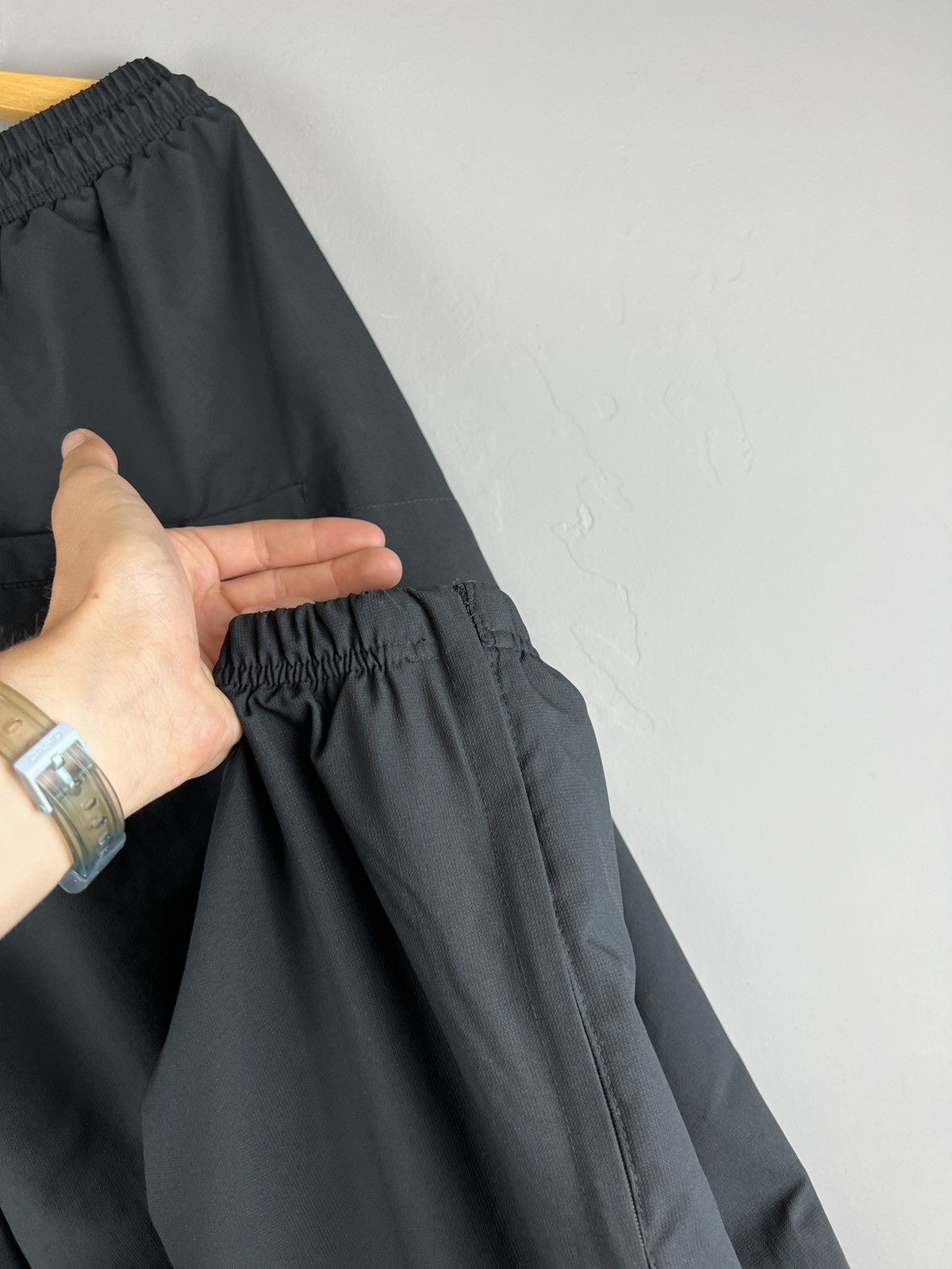 Vintage Vintage NIKE AIR nylon drill pants all black big logo y2k Size US 38 / EU 54 - 17 Thumbnail