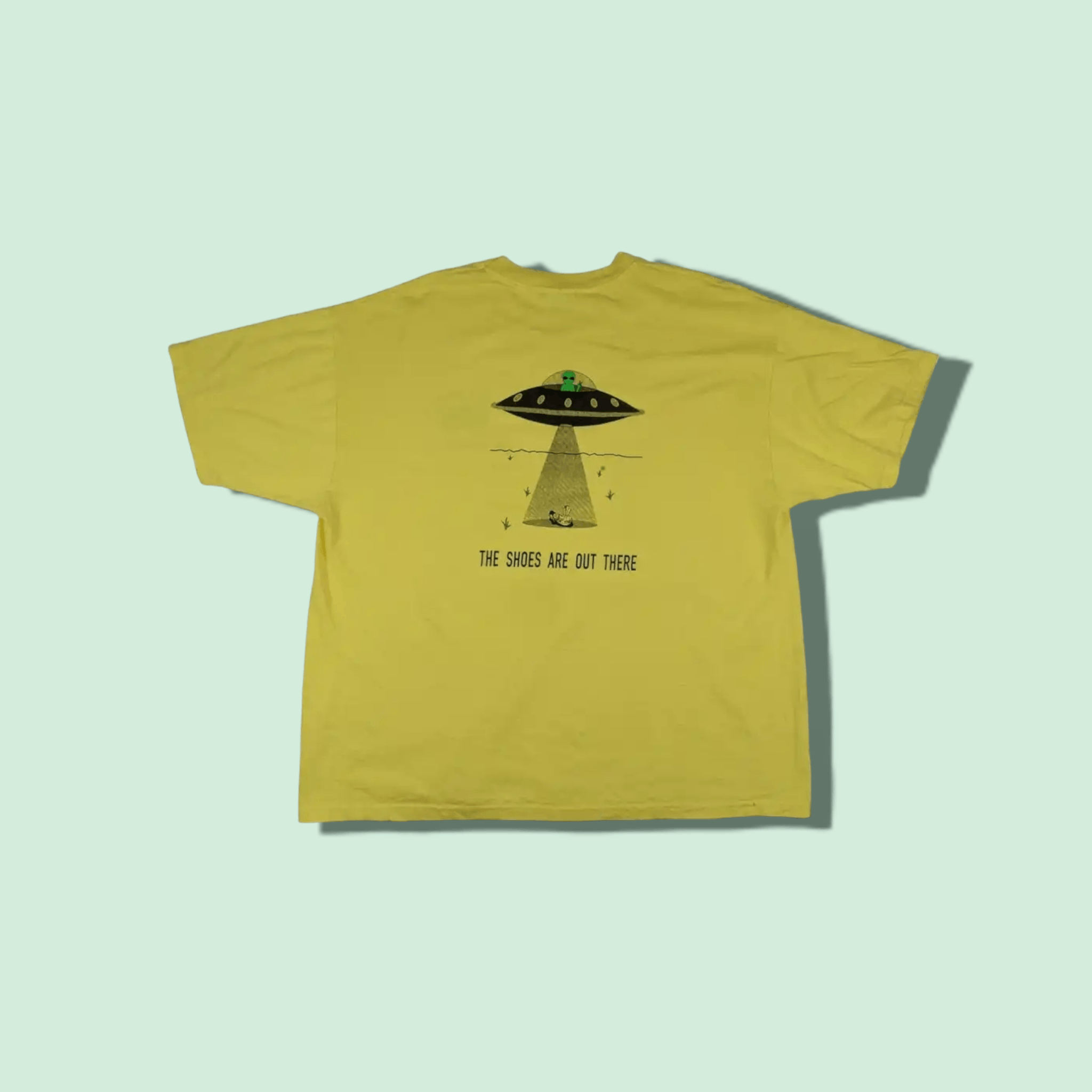 Hanes Vintage 2000's GROOVY SHOES 98' Shadle Park T-Shirt Size US XL / EU 56 / 4 - 1 Thumbnail