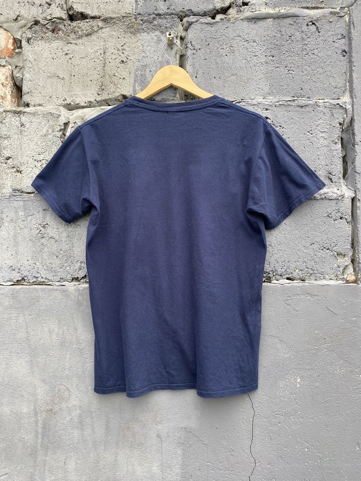 Vintage × Warner Bros Vintage 2000s Big Bang Theory Graphic Tee Size M Size US M / EU 48-50 / 2 - 6 Thumbnail