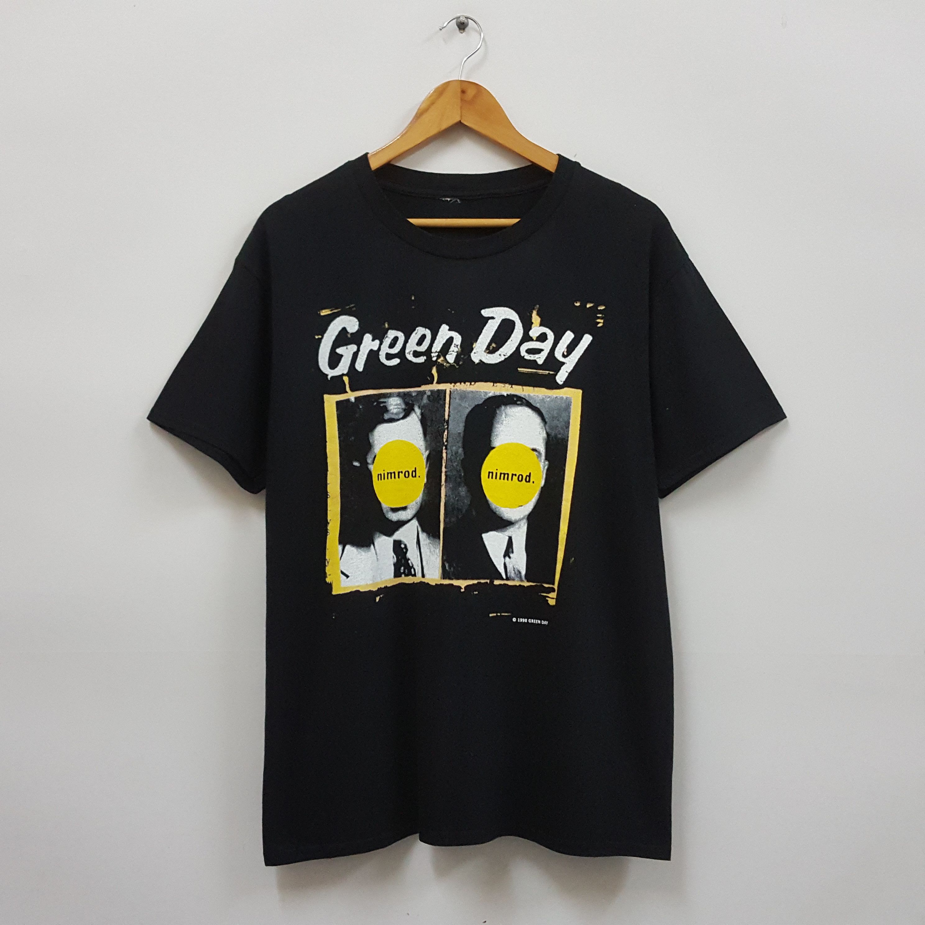 Band Tees × Vintage Green Day American rock band Nimrod design t-hirt Size US M / EU 48-50 / 2 - 1 Thumbnail