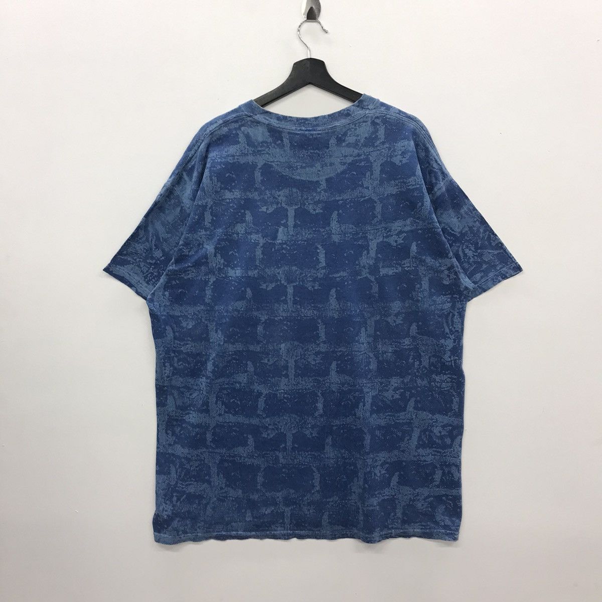 Cartoon Network × Vintage × Warner Bros Rare!! Vintage Looney Tunes Twetty Tye Dye Tee Size US XL / EU 56 / 4 - 11 Thumbnail