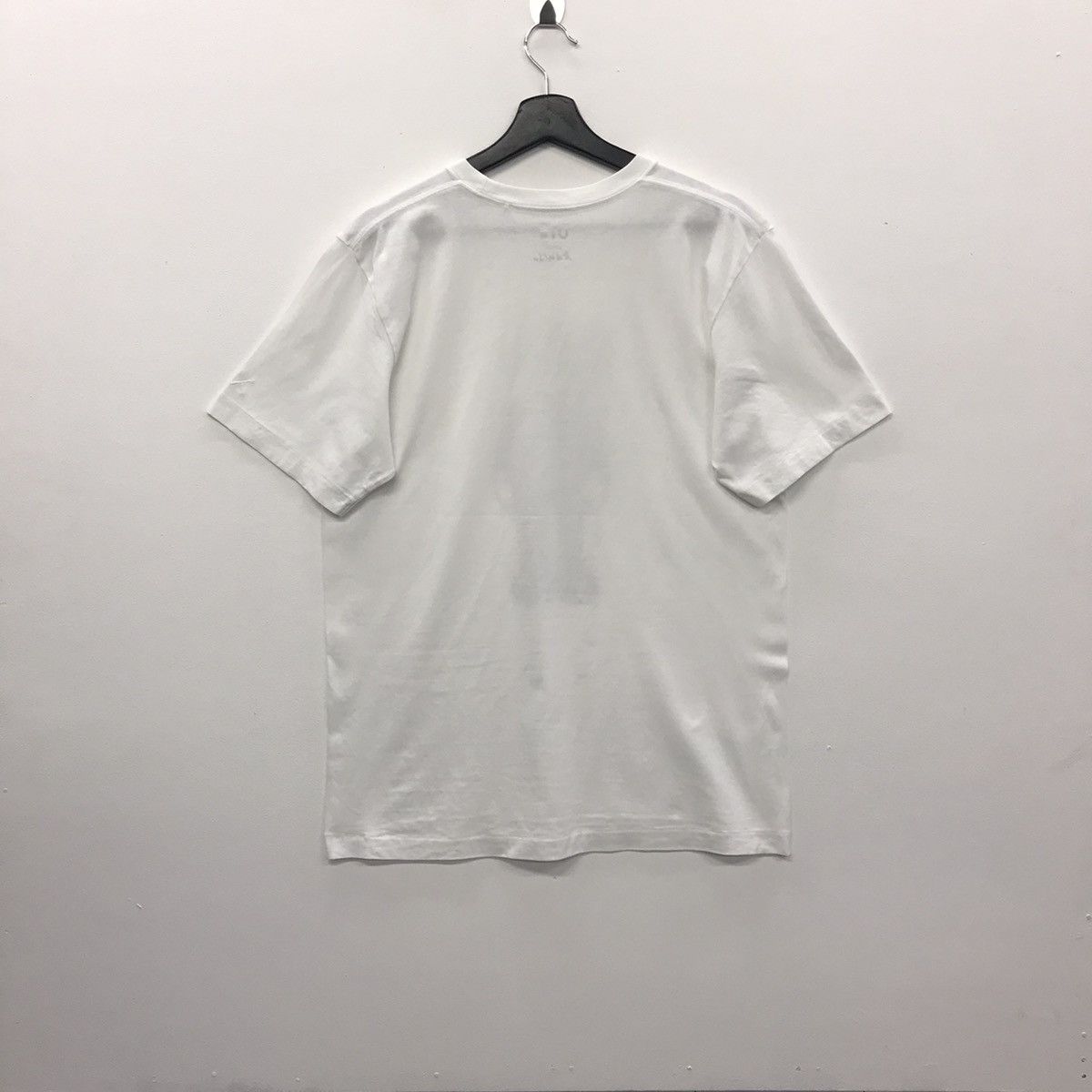 Designer × Kaws × Uniqlo Rare!! Uniqlo x KAWS Flayed Graphic Tee Size US L / EU 52-54 / 3 - 9 Thumbnail
