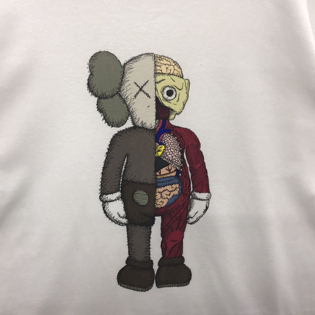 Designer × Kaws × Uniqlo Rare!! Uniqlo x KAWS Flayed Graphic Tee Size US L / EU 52-54 / 3 - 4 Thumbnail