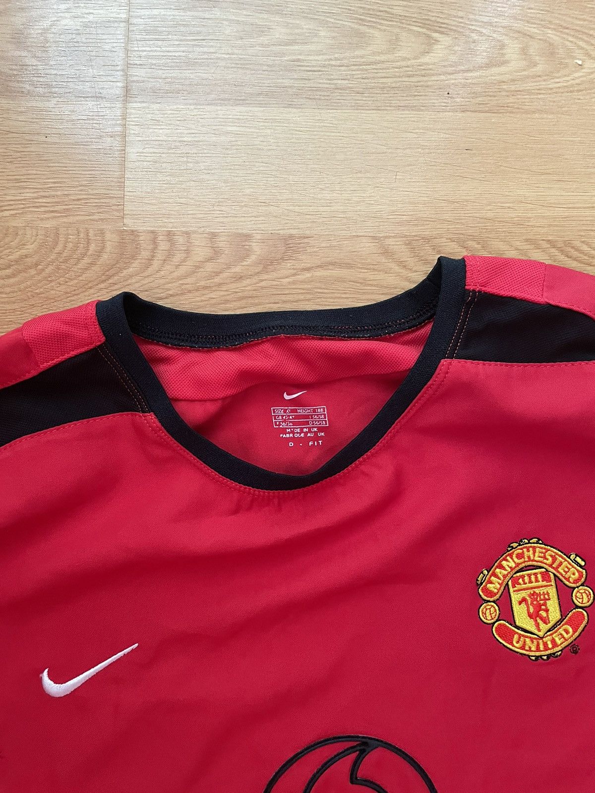 Manchester United 2002-2003 soccer jersey home