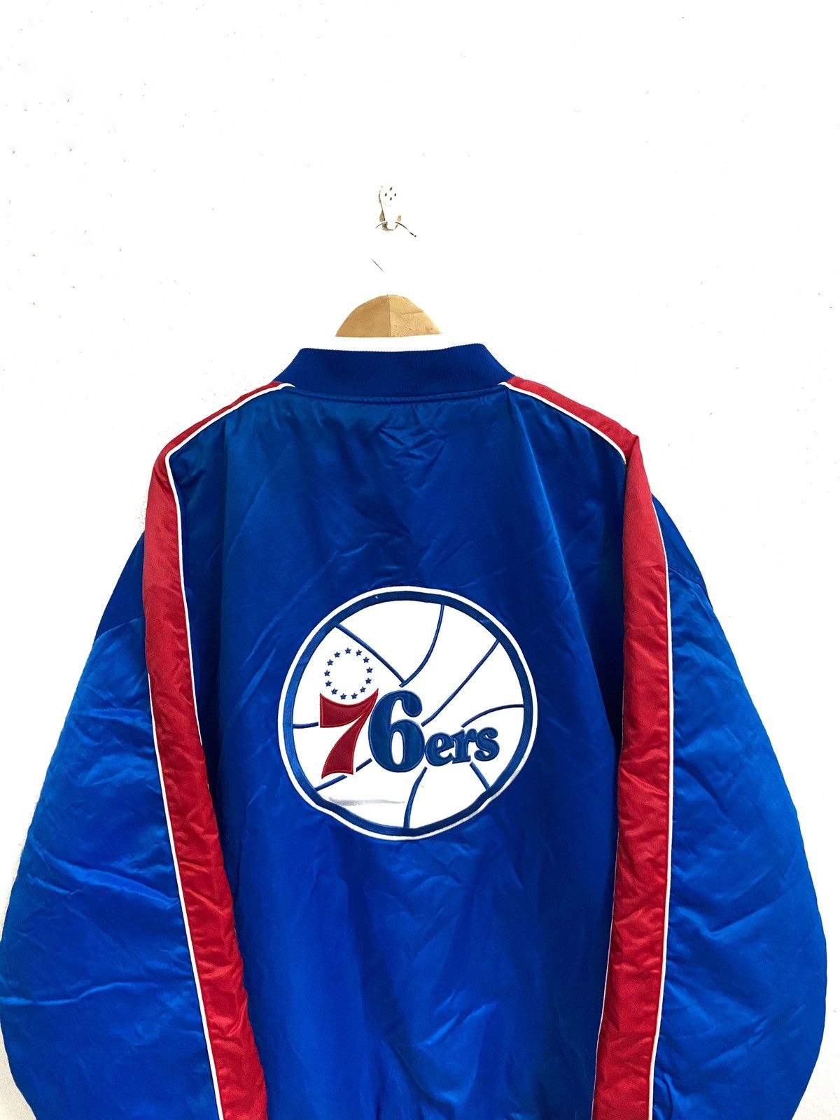 NBA × Vintage PHILADELPHIA 76ERS SIXERS NBA BASKETBALL TEAM JACKET Size US XXL / EU 58 / 5 - 7 Thumbnail